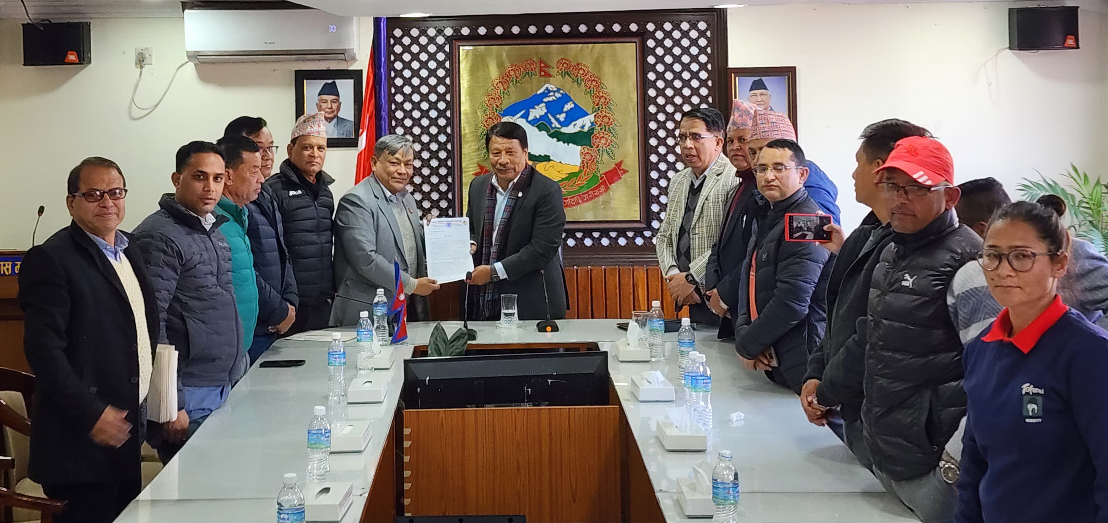 महासंघको १४ बुँदे माग कार्यान्वयनका लागि सरोकारवाला निकाय समक्ष ज्ञापन पत्र पेस