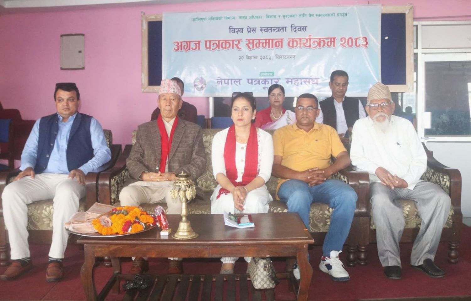 तीन अग्रज पत्रकार सम्मानित
