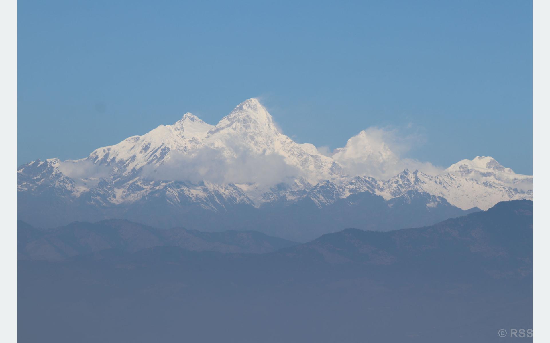 गणेश हिमाल