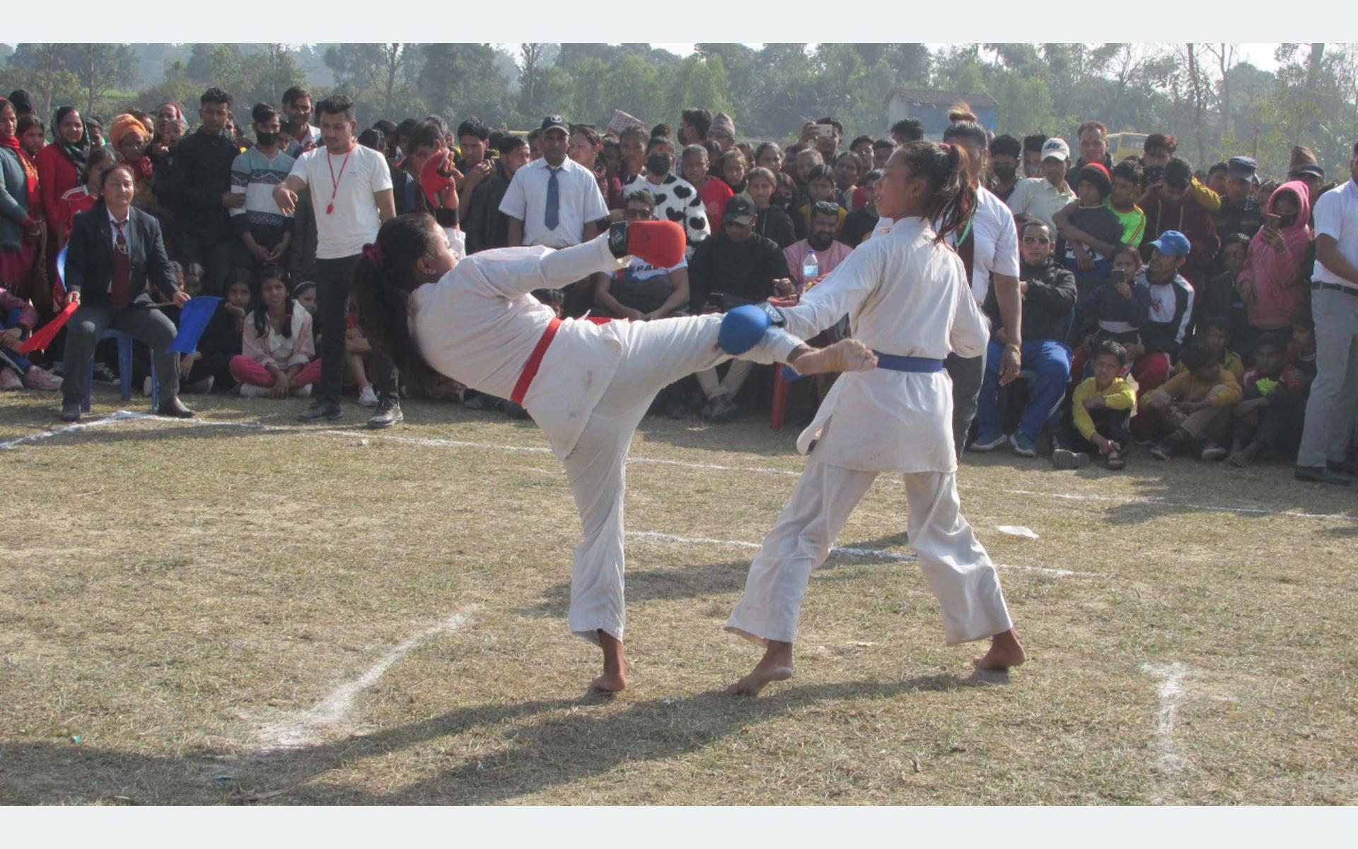 सितेरियो कराँते खेल प्रतियोगितामा प्रतिस्पर्धा गर्दै खेलाडी
