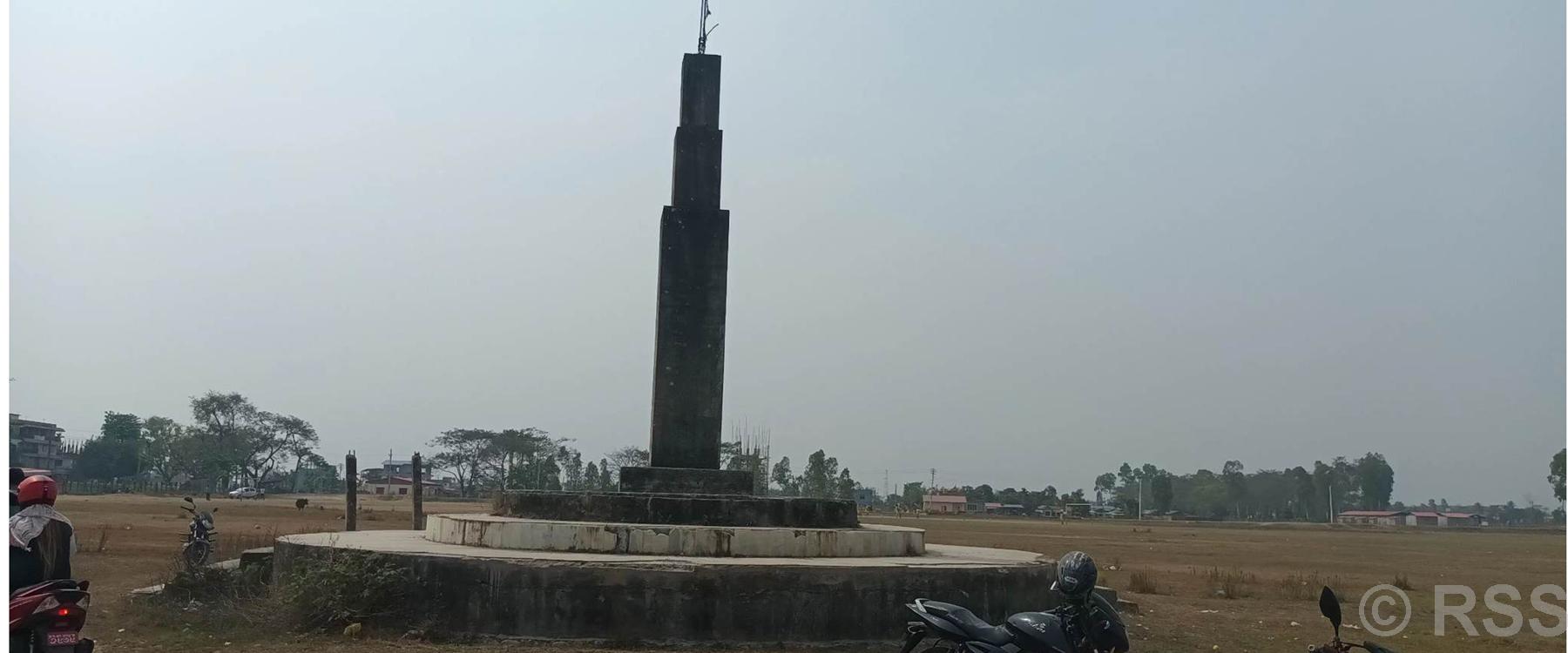 बेवारिसे बन्यो, स्मृति स्तम्भ