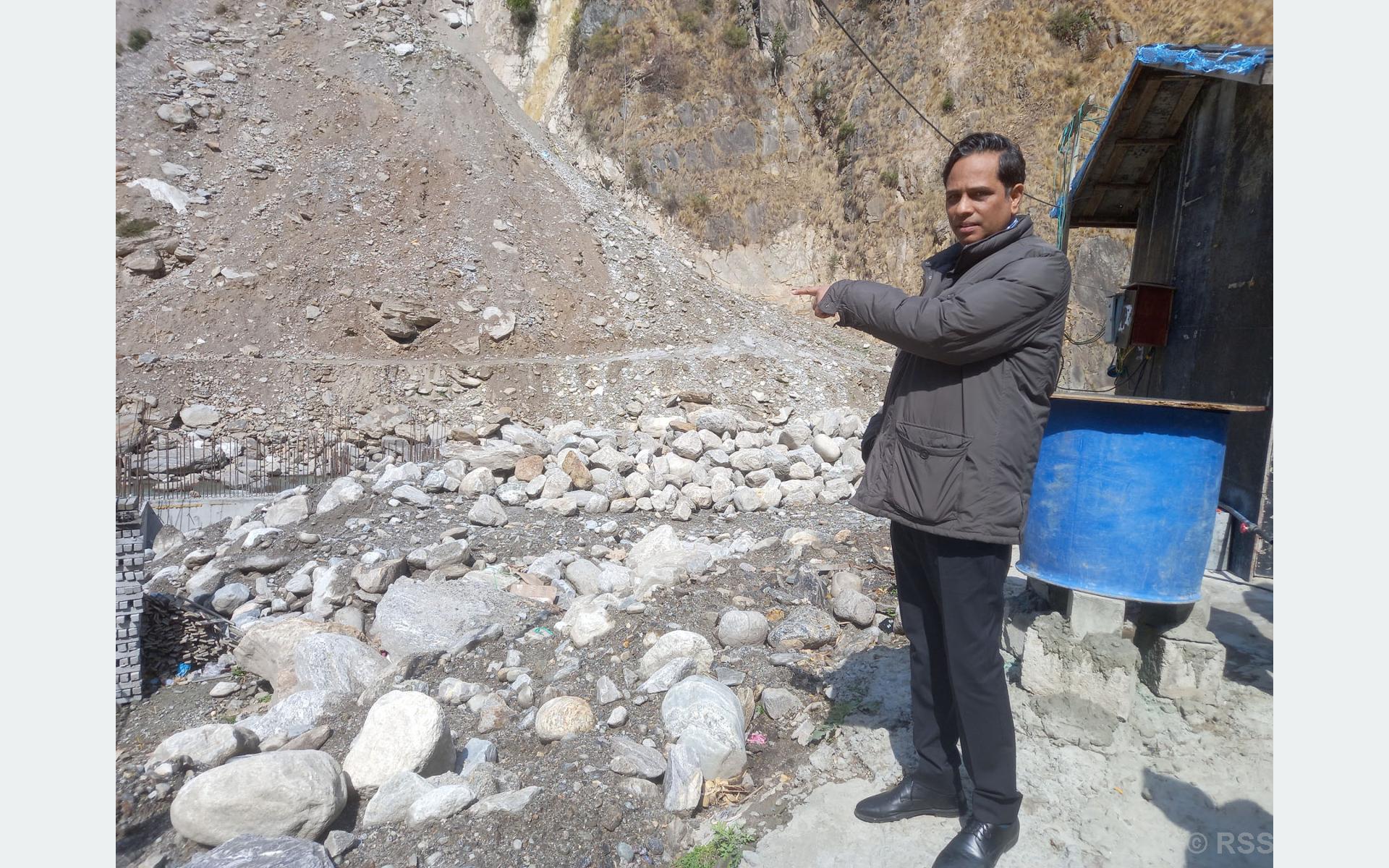 सुक्खा बन्दरगाहको स्थलगत निरीक्षण गरिँदै
