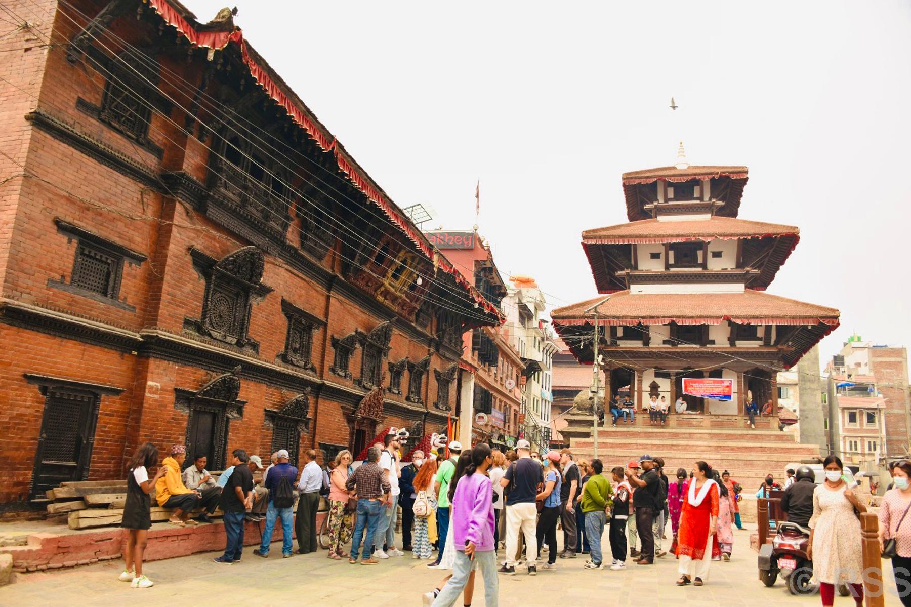 वसन्तपुरमा विदेशी पर्यटक घुइँचो
