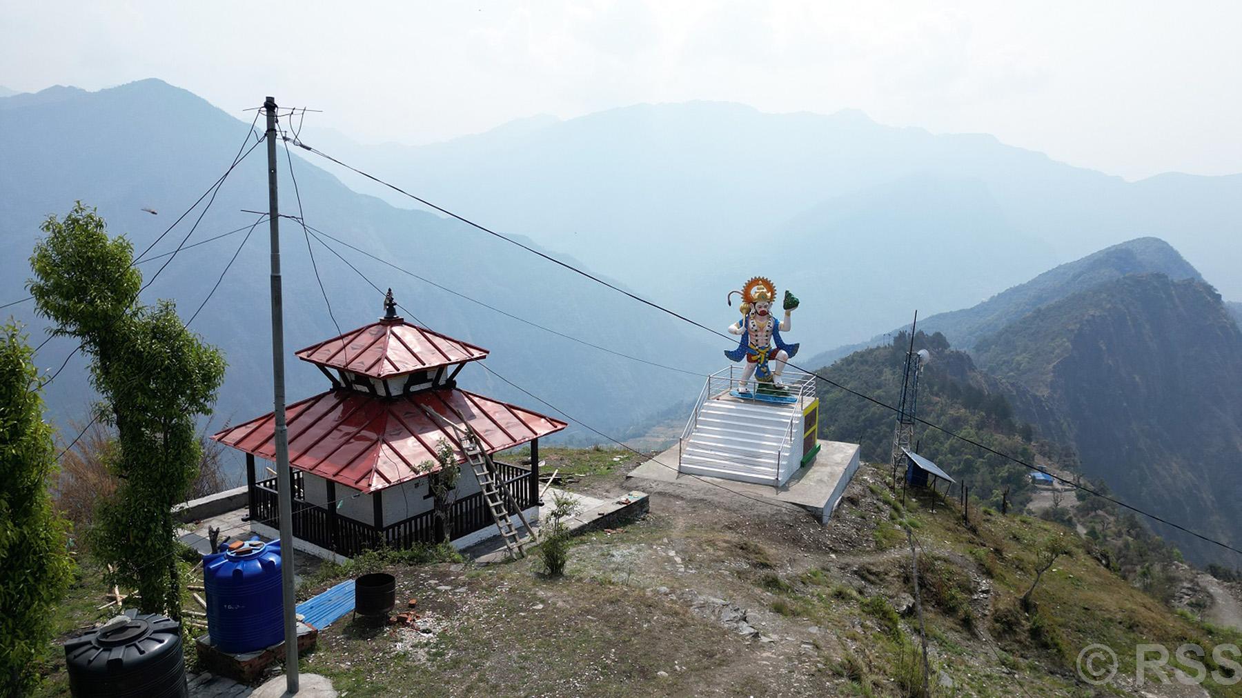 ताकमकोतमा हनुमानको मूर्ति