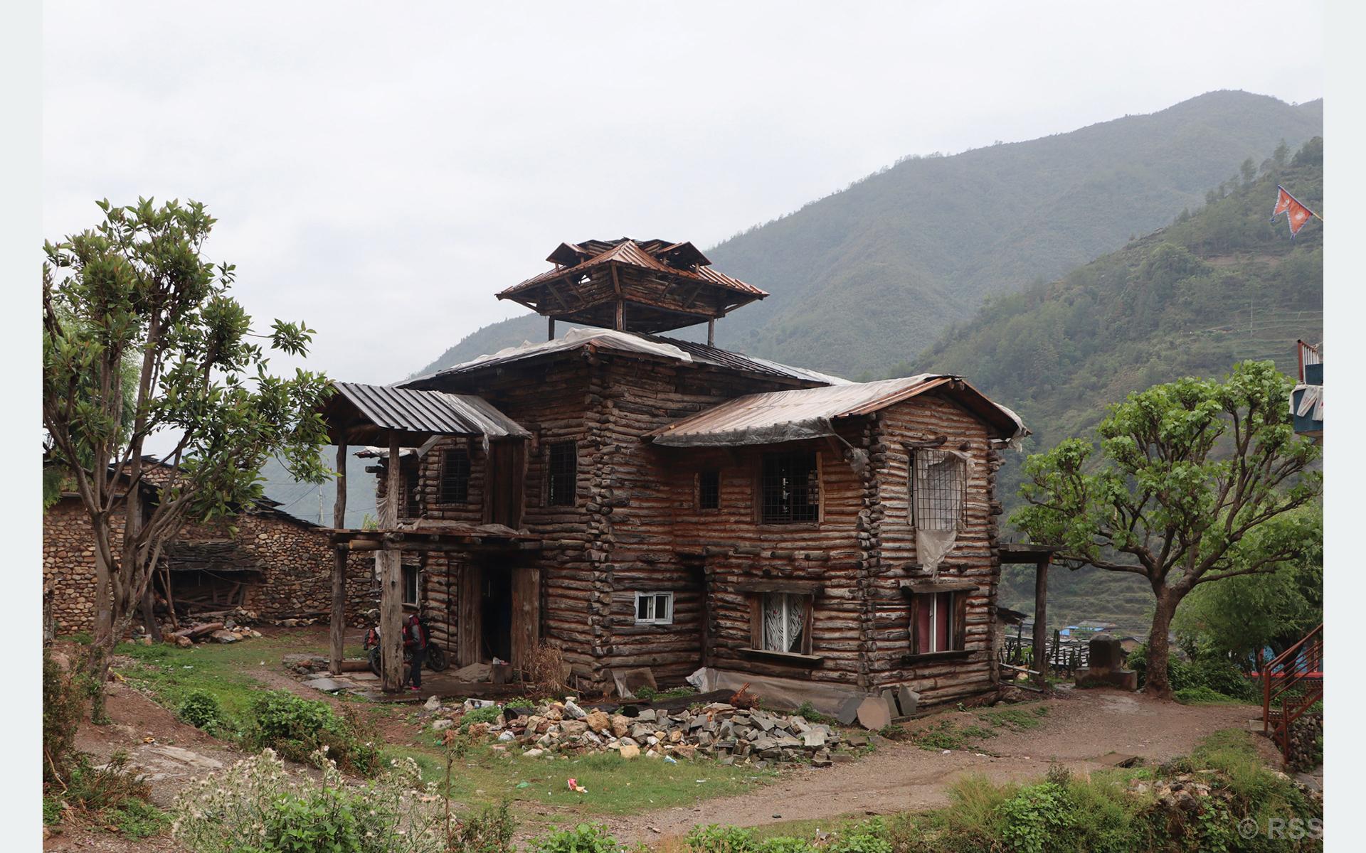 काठैकाठको घर