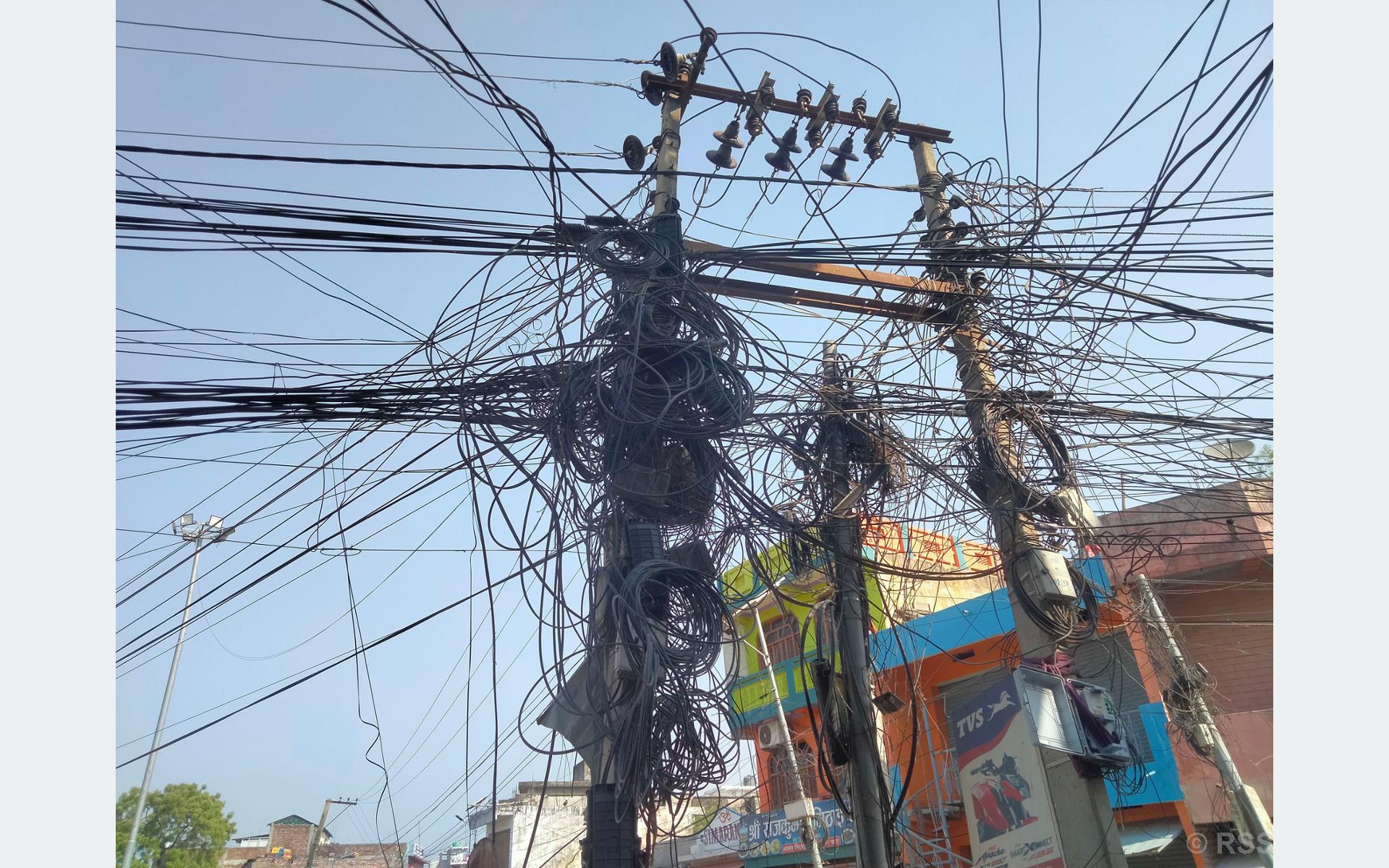 अव्यवस्थित तार