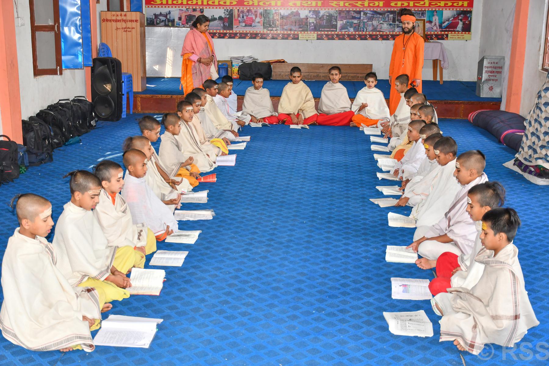 संस्कृत पढ्दै बटुक