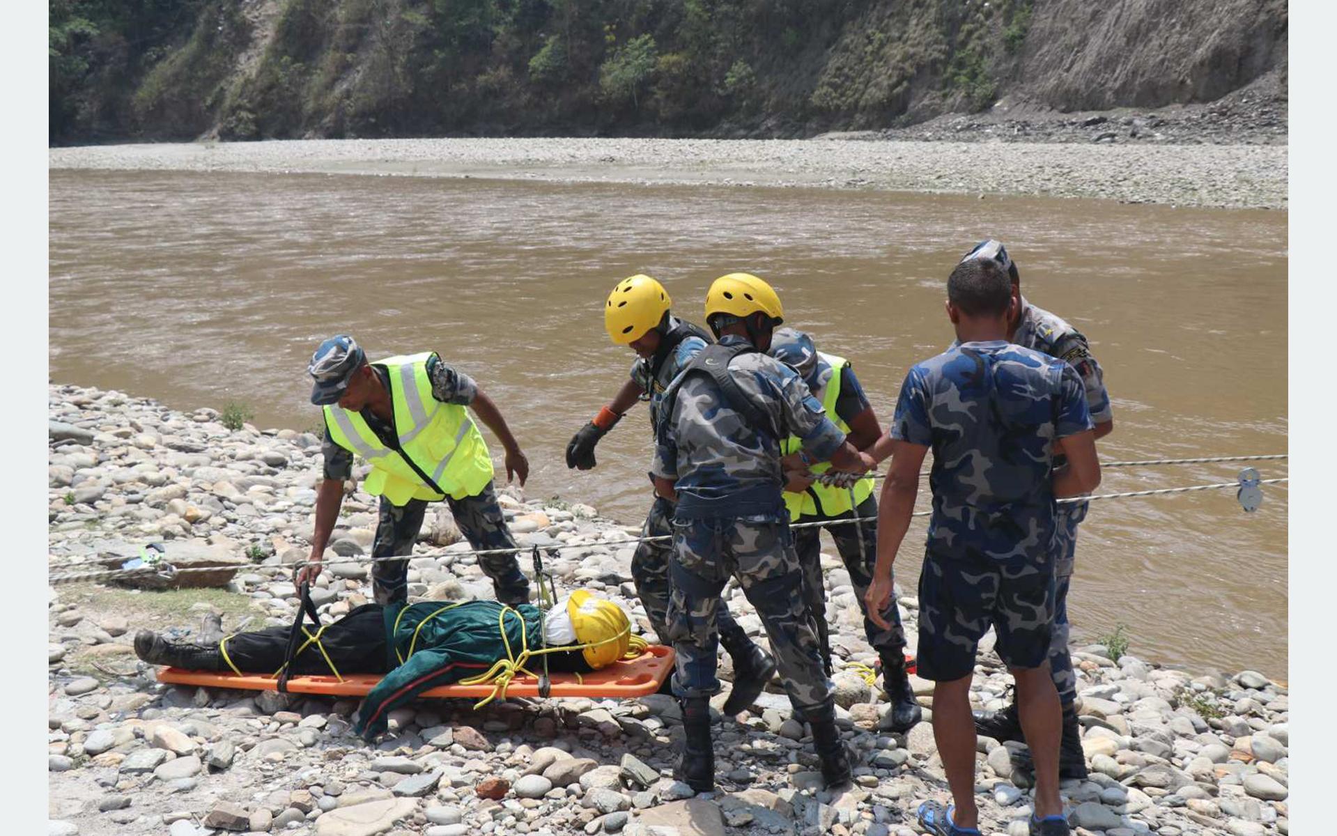 सशस्त्र प्रहरीद्वारा उद्धारको पूर्वाभ्यास