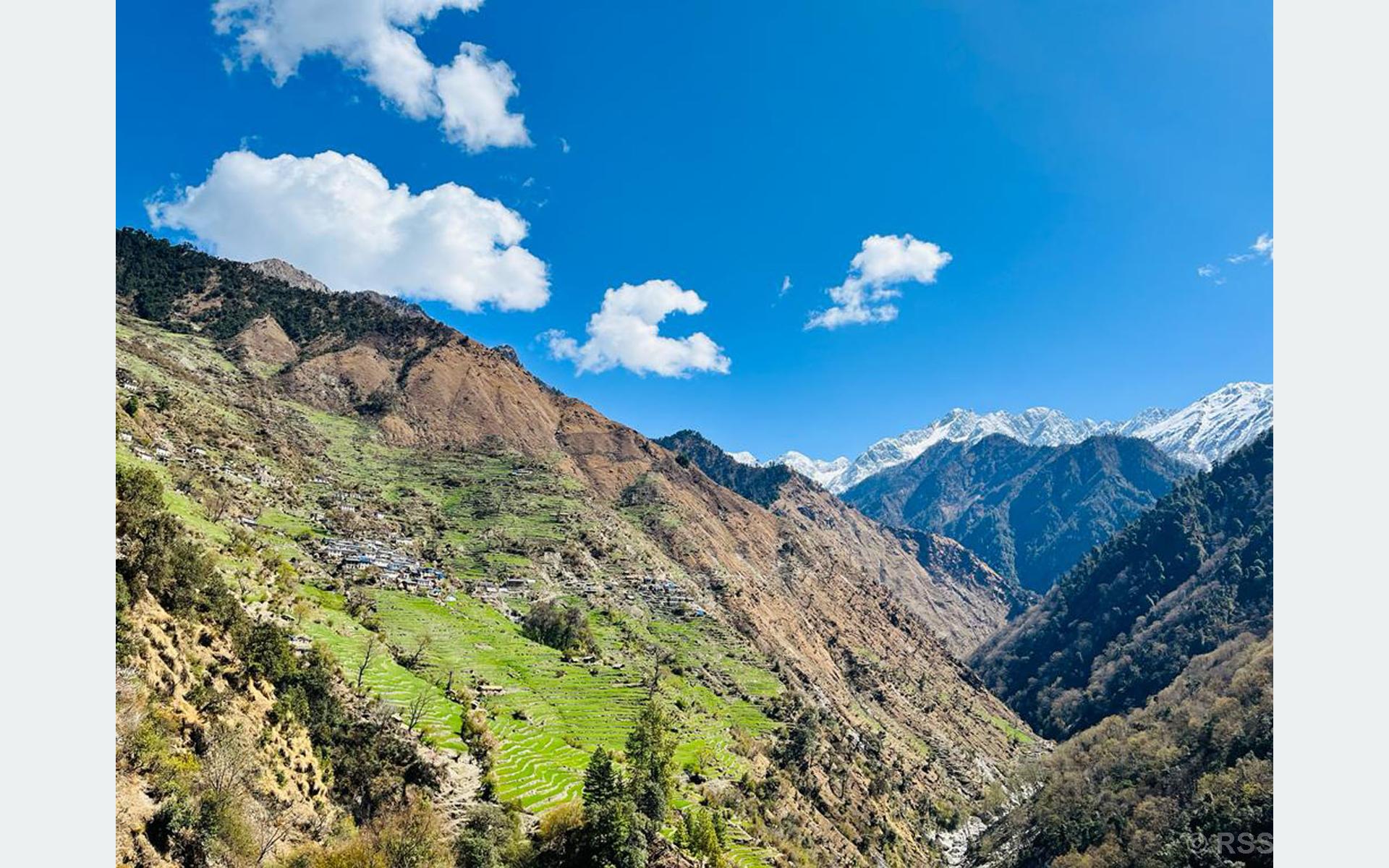 साइपालको धलौन गाउँ