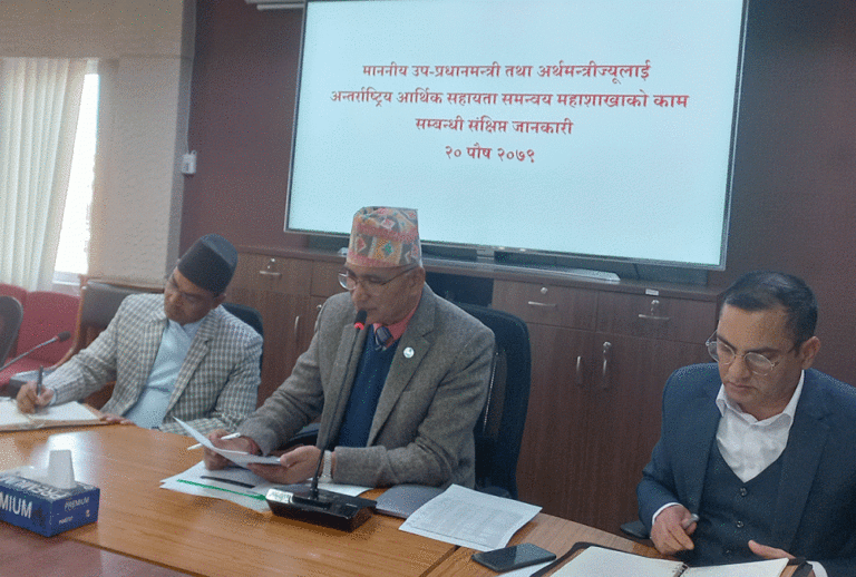 अर्थतन्त्र सुधार्न वित्त र मौद्रिक नीतिबीच समन्वय गरिन्छ: अर्थमन्त्री पौडेल