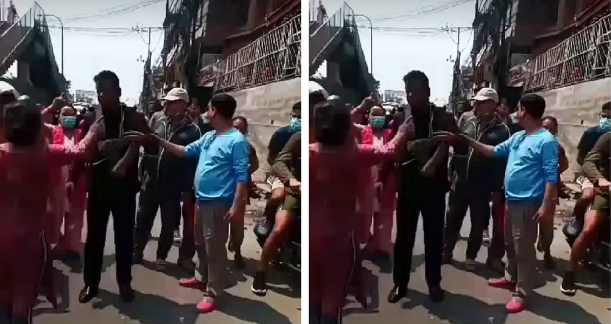 सहकारी सञ्चालकलाई बचतकर्ताले दले कालोमोसो