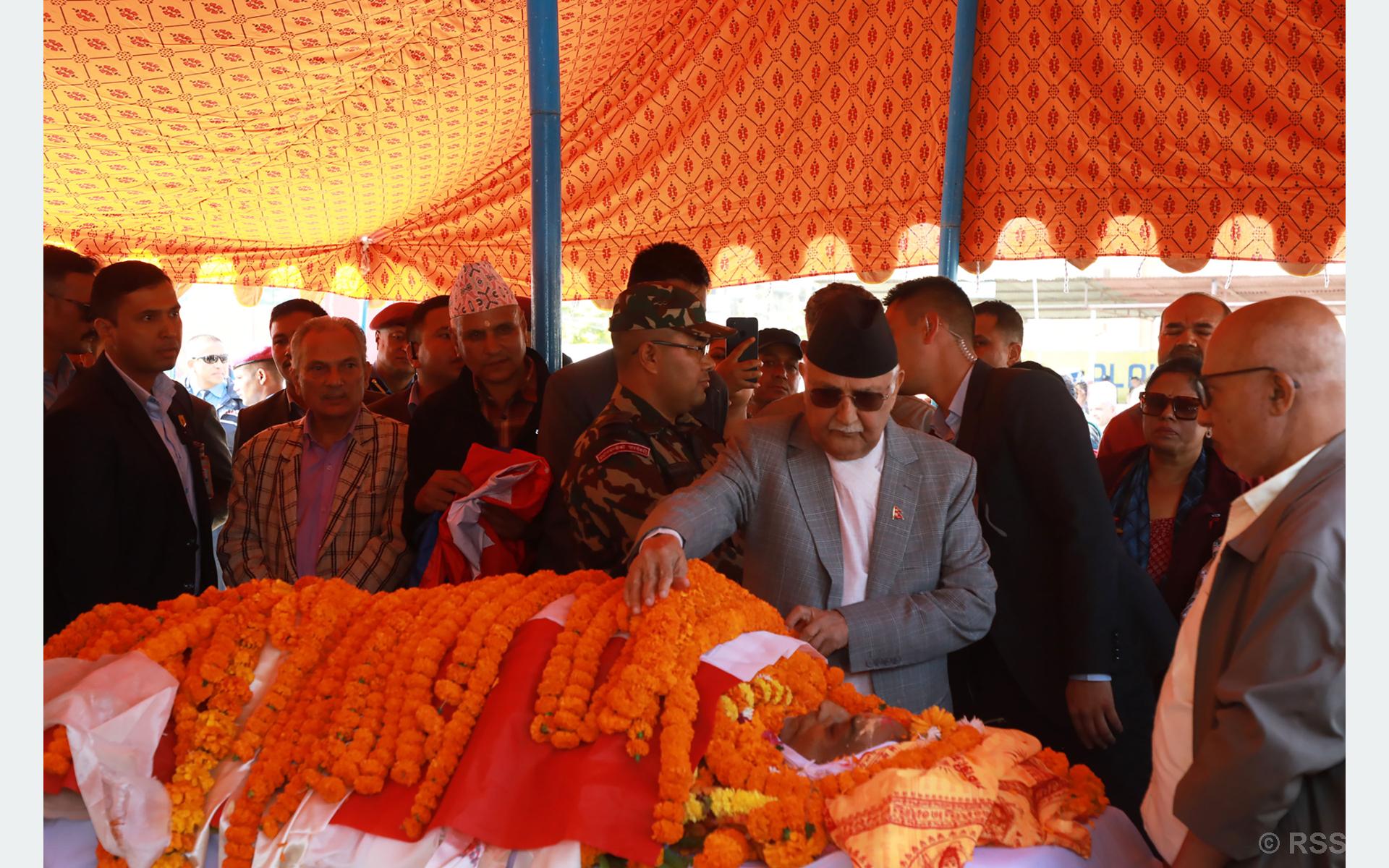 पूर्वसभामुख  ढुंगानाको पार्थिव शरीरमा शीर्ष नेताहरुद्वारा श्रद्धाञ्जली (तस्बिरहरु)