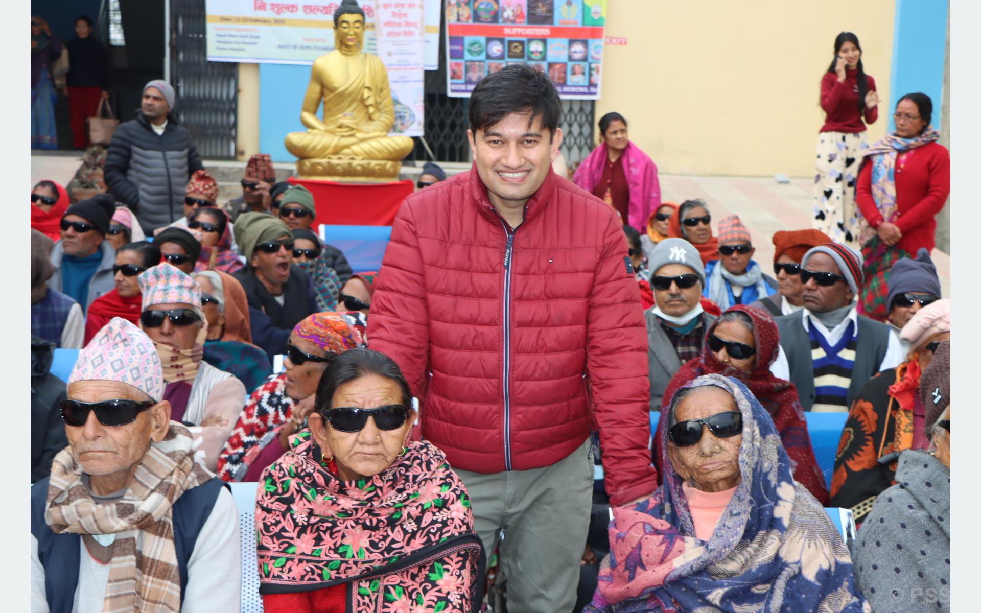 ९९ वर्षमा आँखाको ज्योति फर्किएपछि विष्णुमति भन्छिन्- यो जुनिमा फेरि संसार देख्न पाउछु जस्तो लागेको थिएन