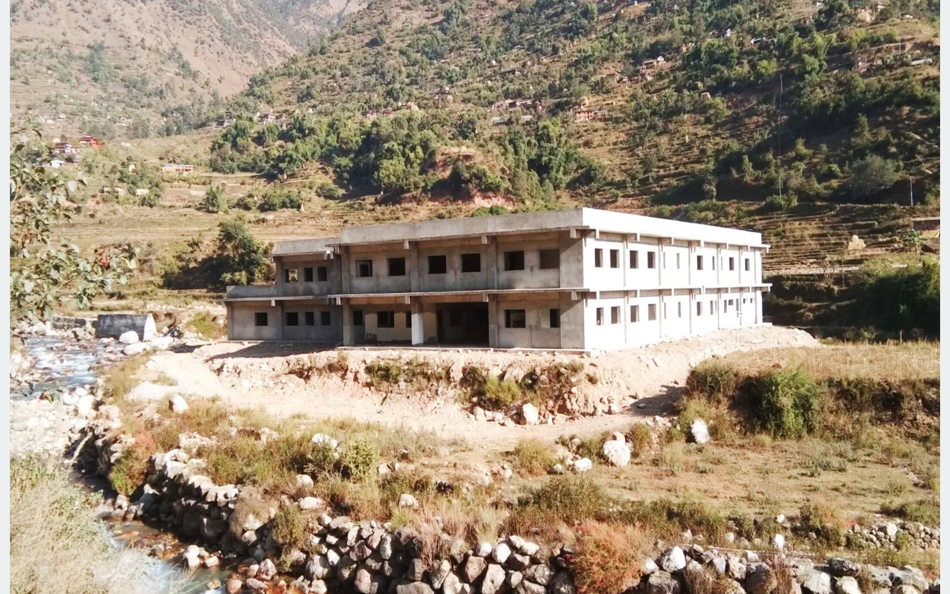 बागलुङको निसीखोला आधारभूत अस्पताल बजेट अभावले अधुरै