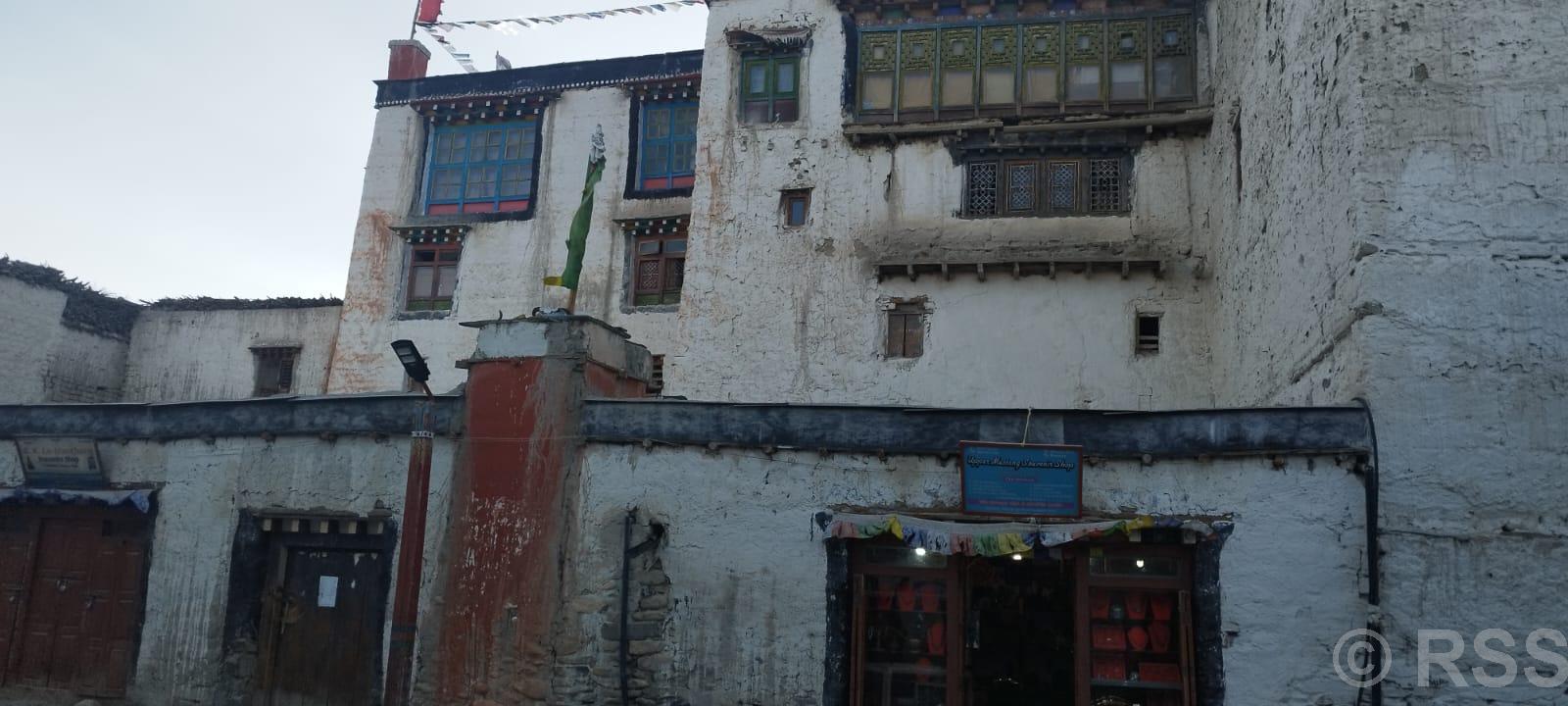 संरक्षणको प्रतीक्षामा लोमान्थाङको ऐतिहासिक टास्सी ध्याफेल दरबार