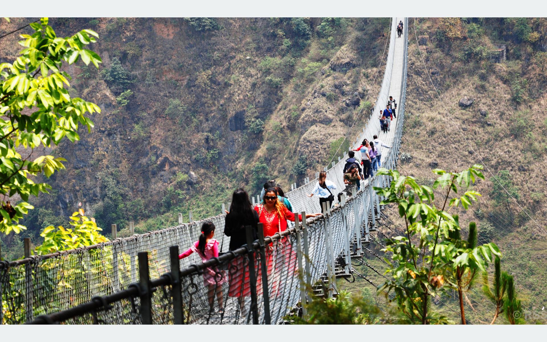 बागलुङमा आन्तरिक पर्यटकको आगमन ह्वात्तै बढ्यो