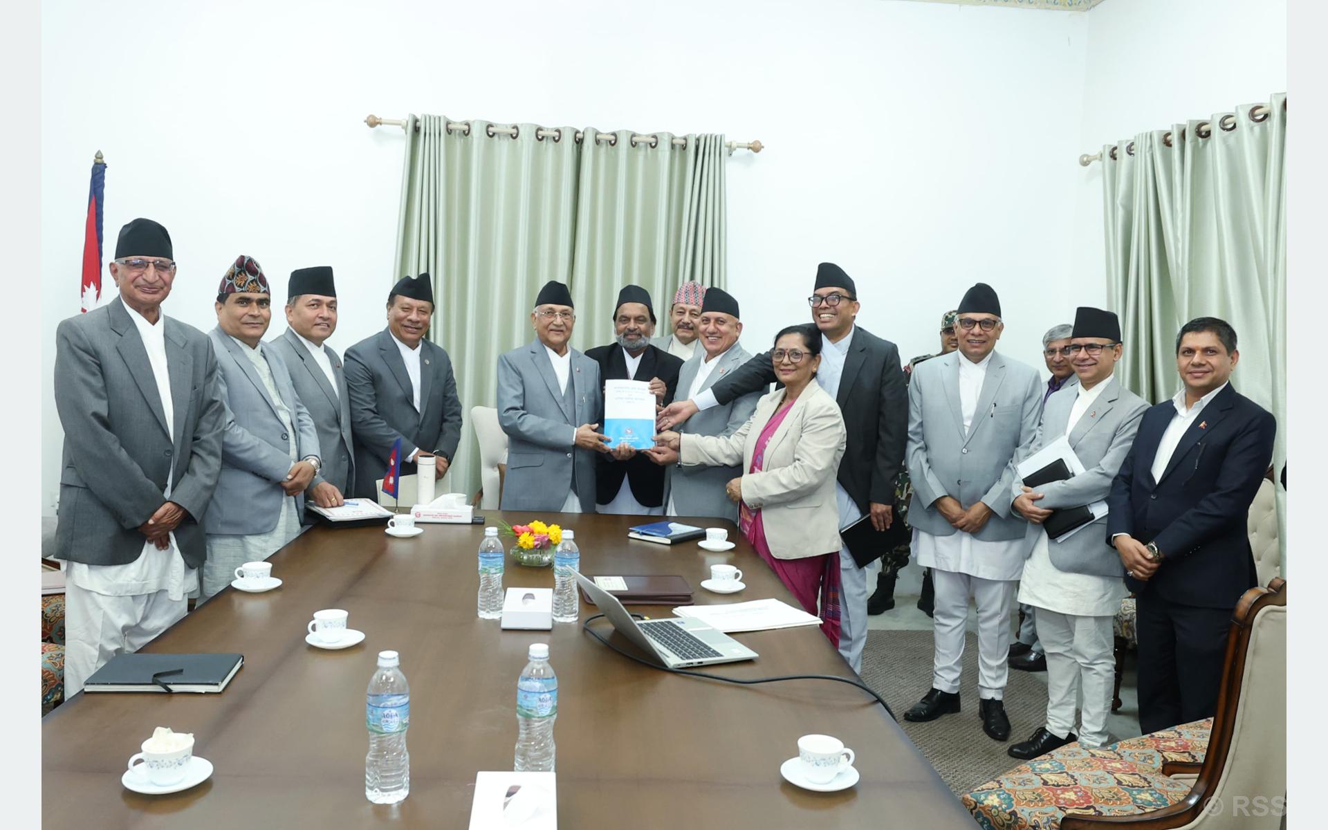 योजना आयोगको बैठकः आगामी तीन वर्षको मध्यमकालीन खर्च संरचना स्वीकृत