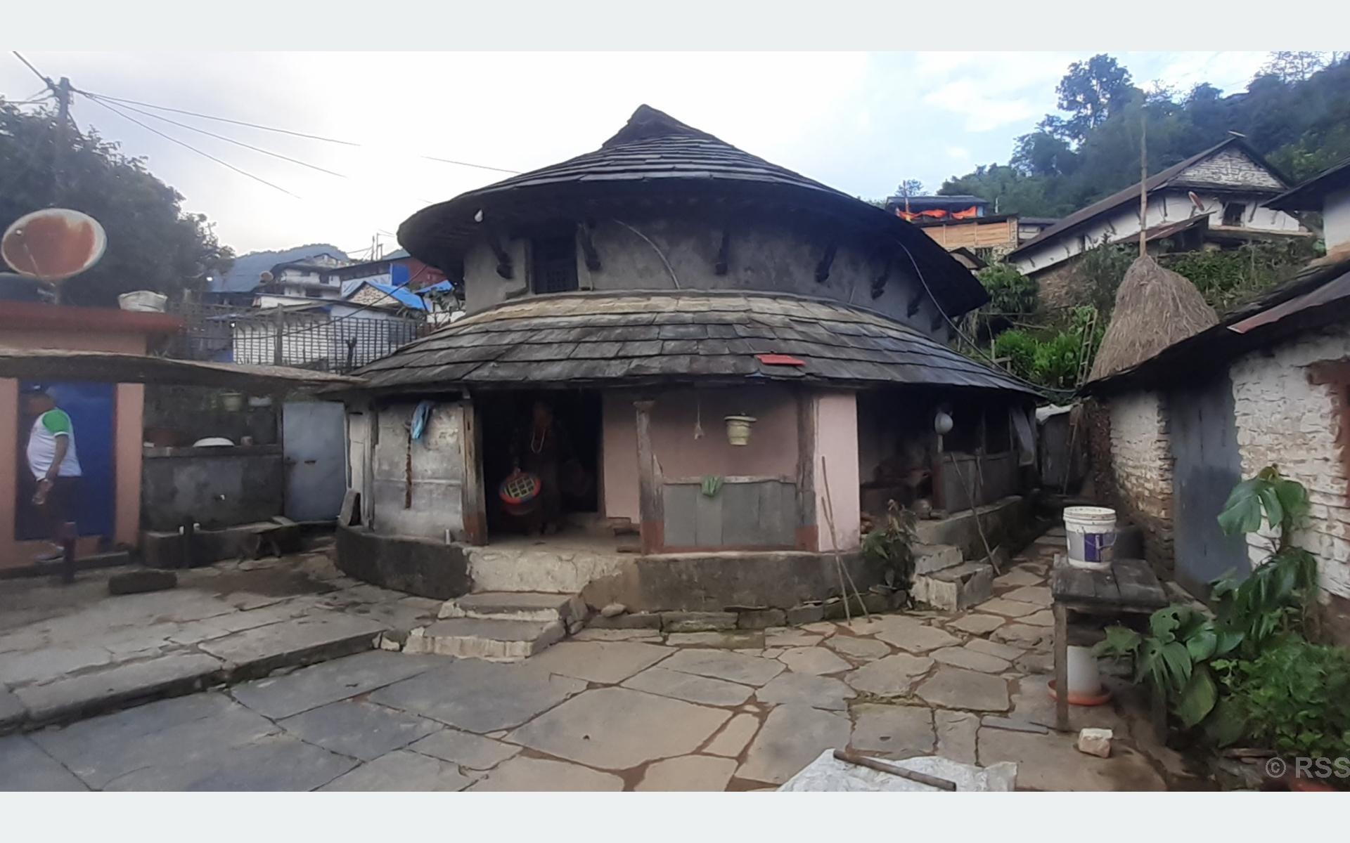 लमजुङको पसगाउँका प्रकृति र संस्कृतिलाई पदयात्रा पर्यटनसँग जोडिँदै
