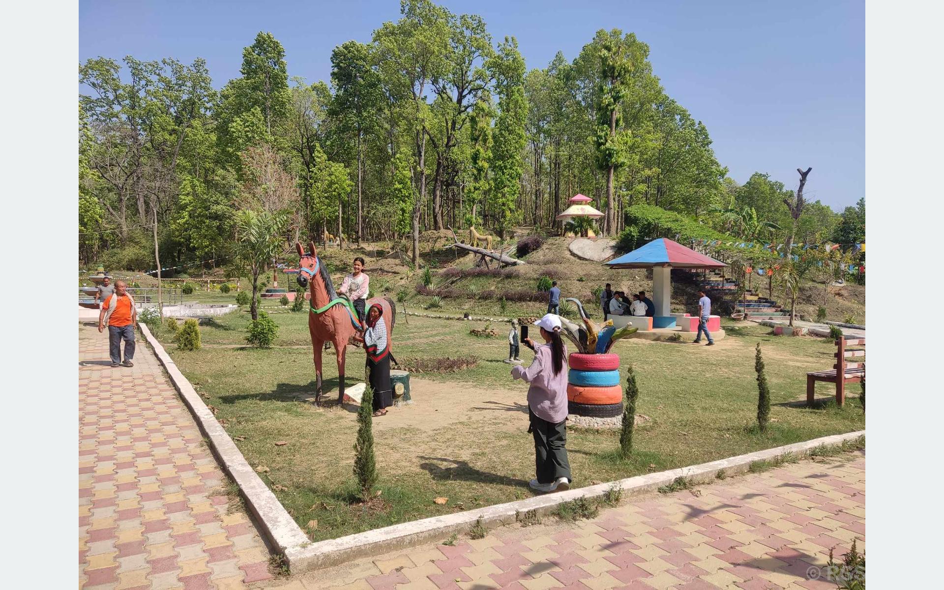 आन्तरिक पर्यटकको रोजाइमा कुलपानी हरित उद्यान