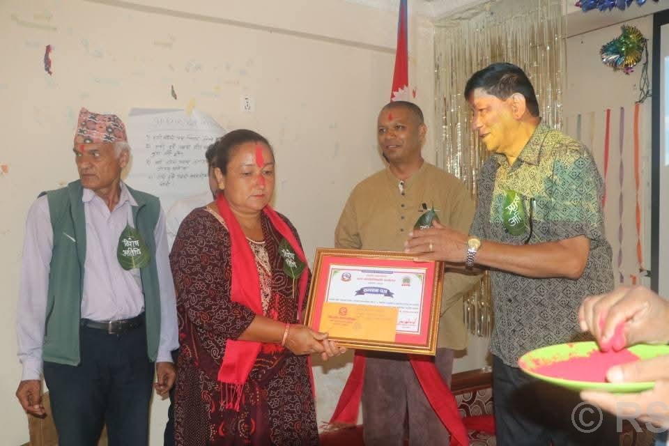 भीरकोटका उत्कृष्ट नौ किसान सम्मानित, नगदसहित प्रमाणपत्र प्रदान