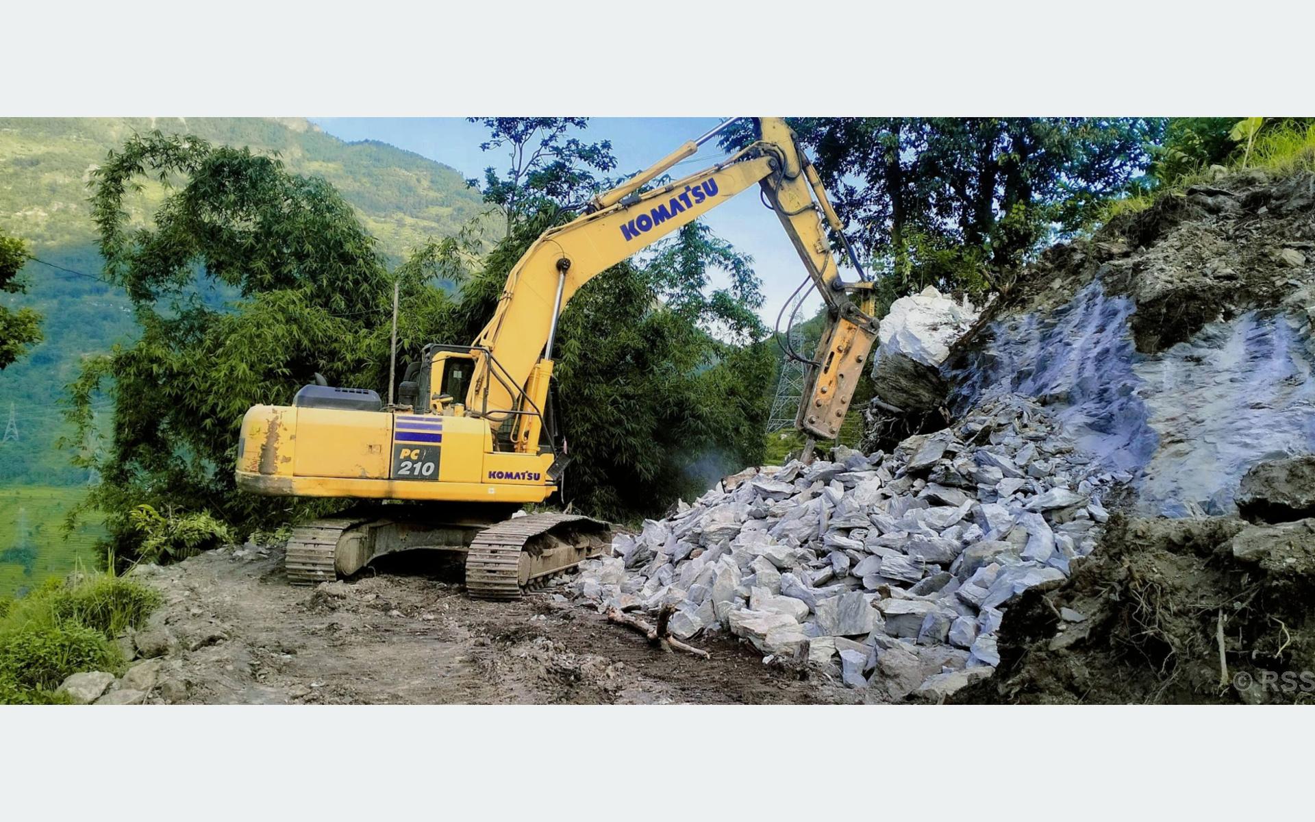 बेनीका तीन वटा धार्मिकस्थल जोड्ने सडक स्तरोन्नति सुरु