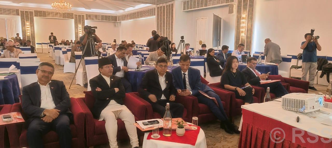 उपत्यकाको यातायात व्यवस्थापनलाई सहज बनाउनुपर्नेमा यातायातमन्त्री दाहालको जोड
