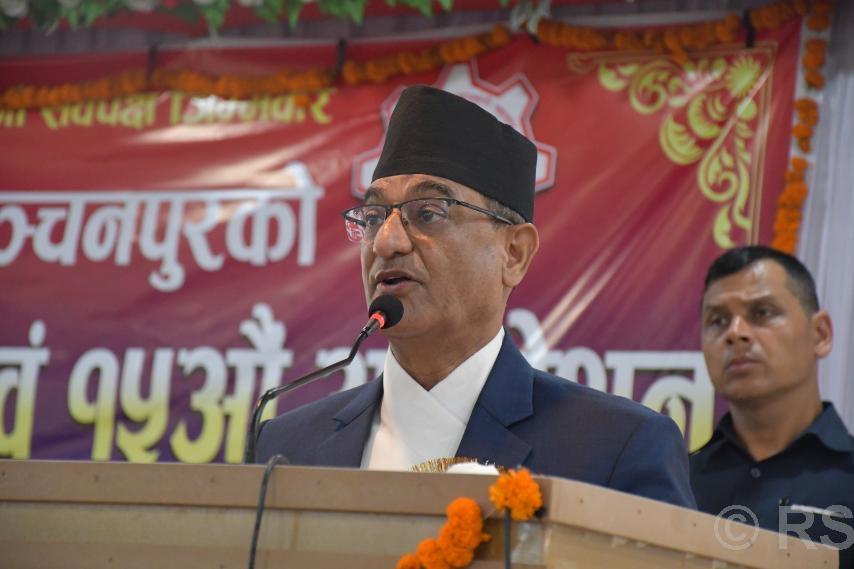 निर्माण व्यवसायीहरुलाई गृहमन्त्रीको निर्देशन– समयमै गुणस्तरीय काम गर्नुस्, सुरक्षाको व्यवस्था सरकारले गर्छ