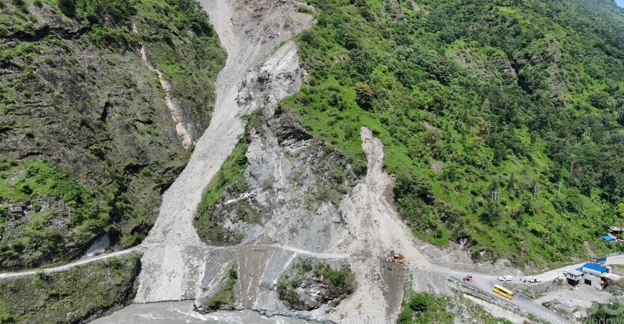 पहिरोले पश्चिम म्याग्दीको यातायात प्रभावित
