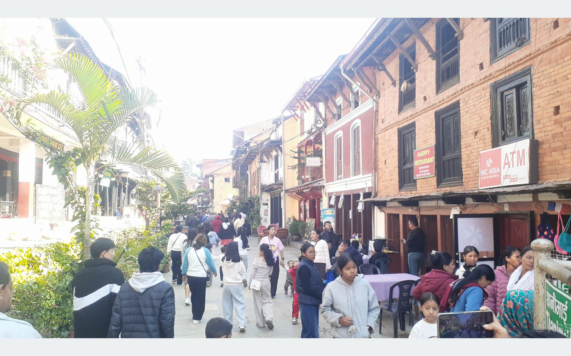 बन्दीपुरका होटलमा पर्यटक भरिभराउ, व्यवसायी उत्साहित