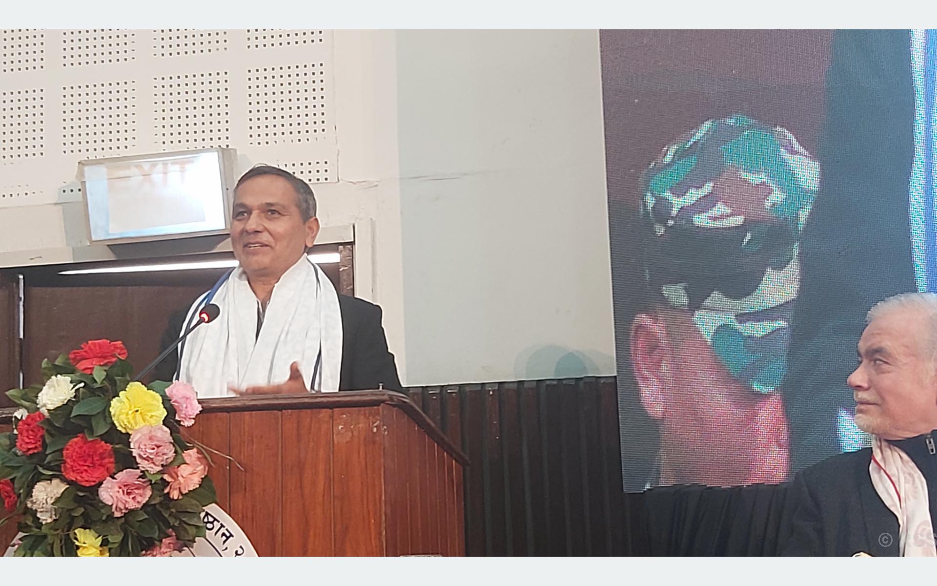 मानवअधिकारको रक्षा गर्दै लोकतन्त्रलाई संस्थागत गराउन प्रतिबद्ध छौंः गृहमन्त्री अर्याल