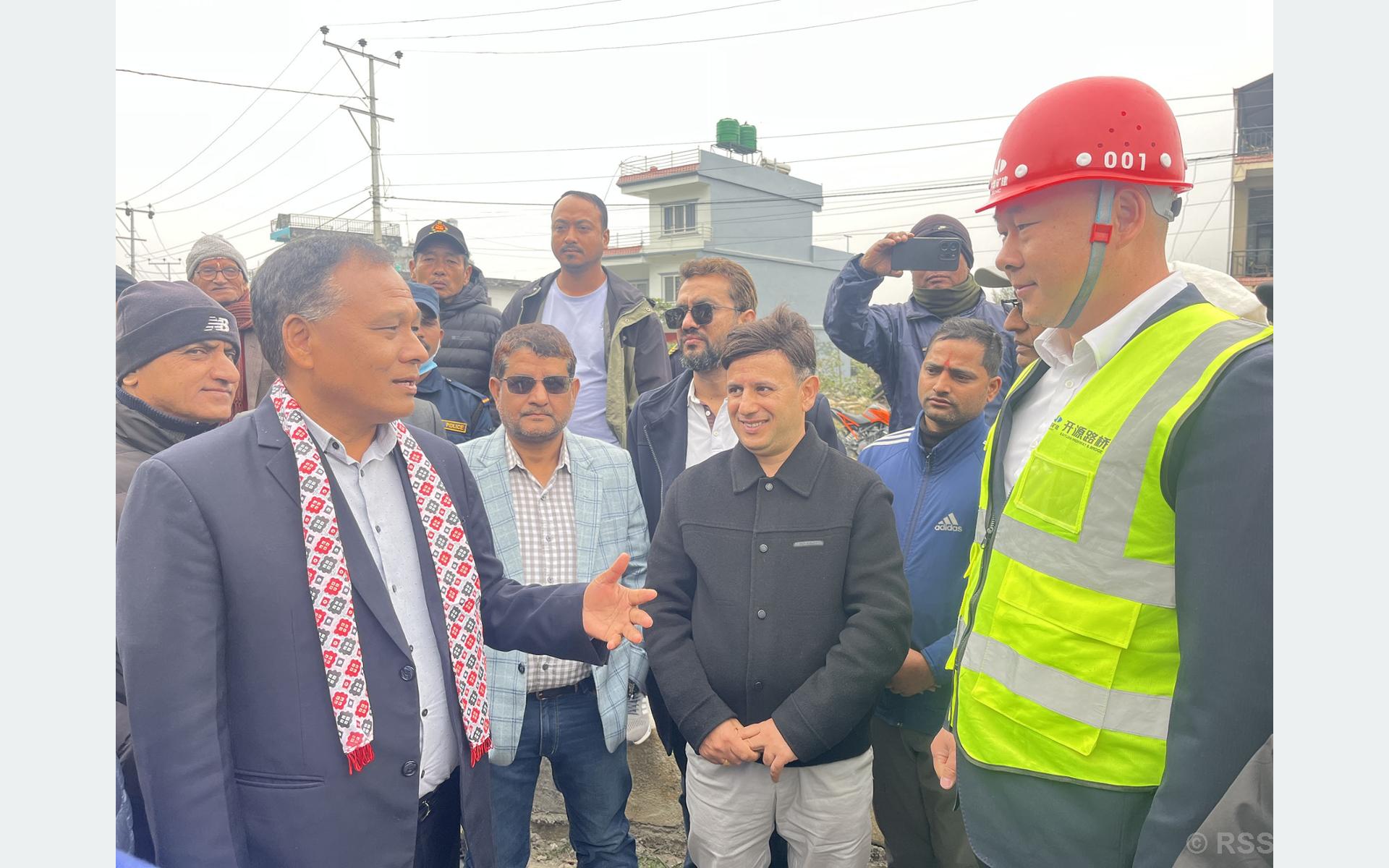 मुग्लिन–पोखरा सडक शीघ्र सम्पन्न गर्न मन्त्री घिसिङको निर्देशन