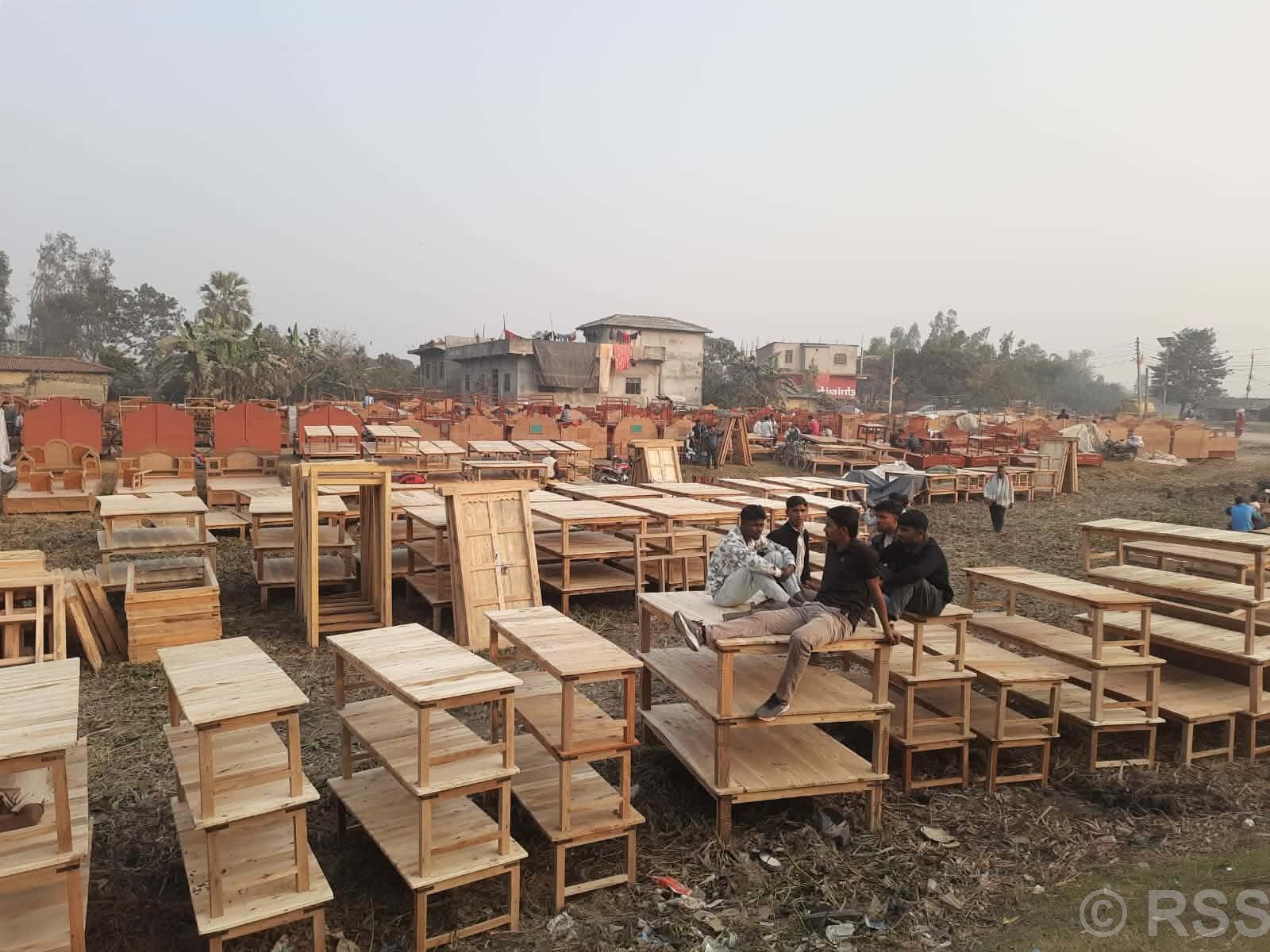 रौतहटको जयनगरमा फर्निचर मेला : उपभोक्ता र व्यवसायी आकर्षित