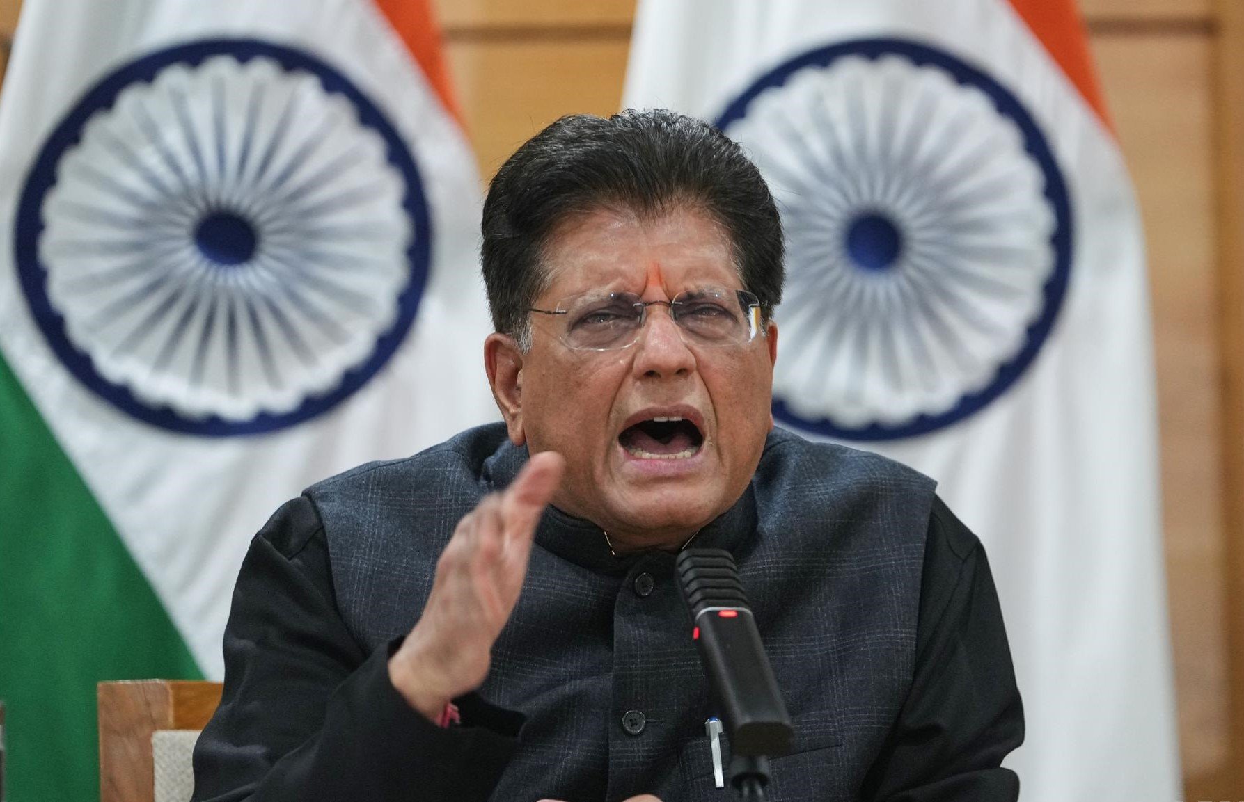 भारत-अमेरिका व्यापार सम्झौता: मोदी उत्साहित, विपक्षीबाट संवेदनशील क्षेत्रमा असरको प्रश्न