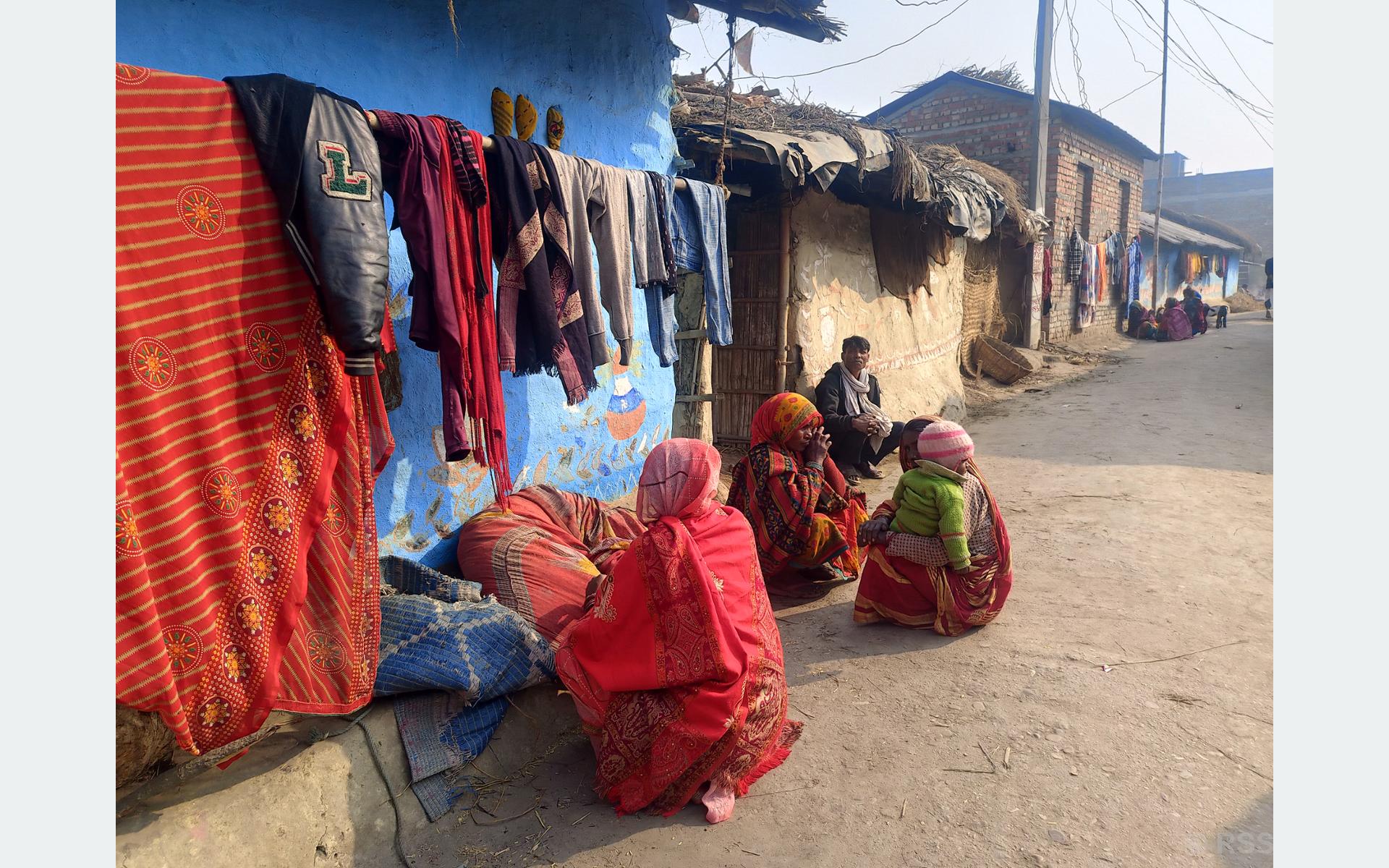मुसहर बस्तीमा चुनावी चहलपहल : नेताको रङ फेरियो, बस्ती फेरिएन