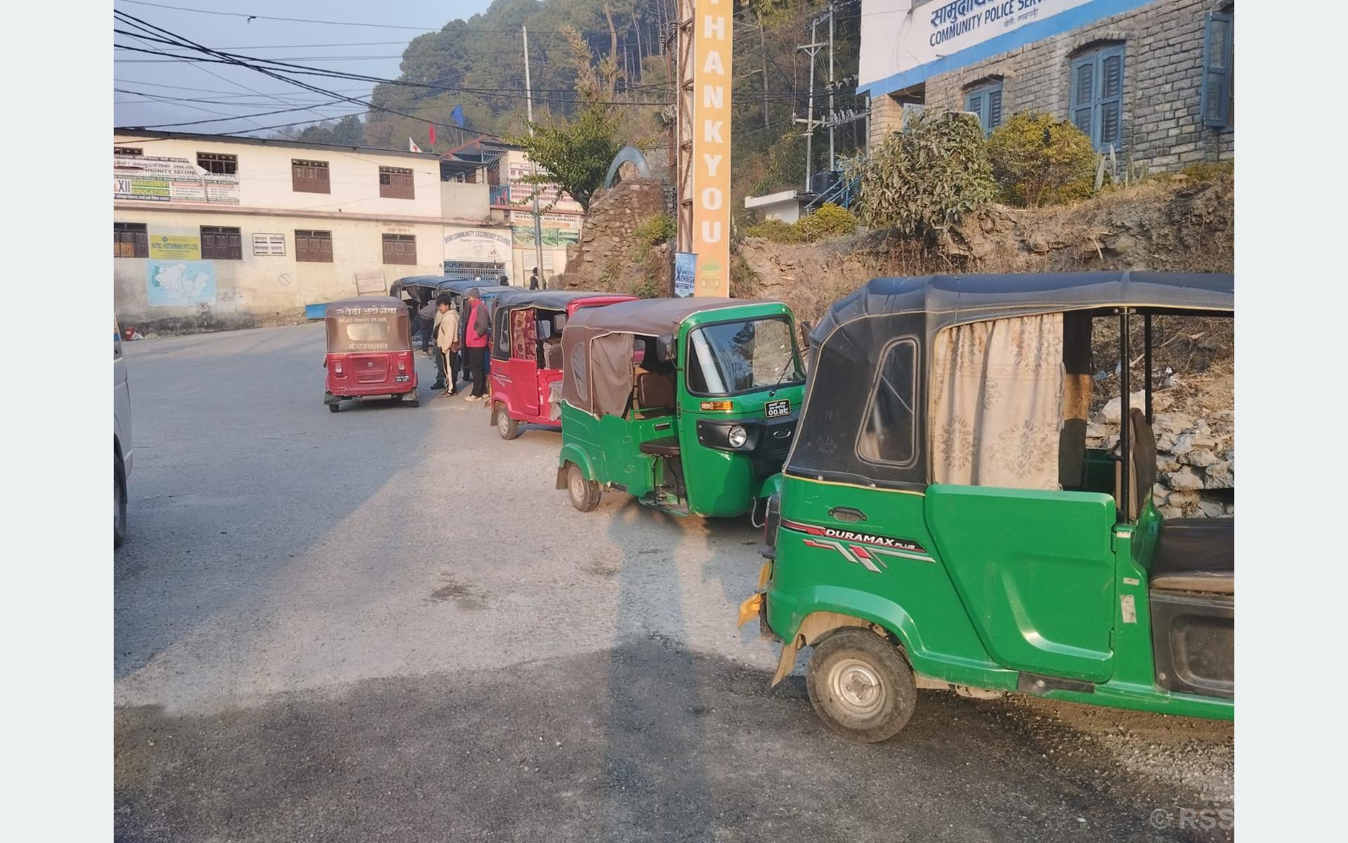 बेनीमा आम्दानीको स्रोत बन्यो अटोरिक्सा, ३० युवाको मासिक ४० हजारभन्दा बढी आम्दानी