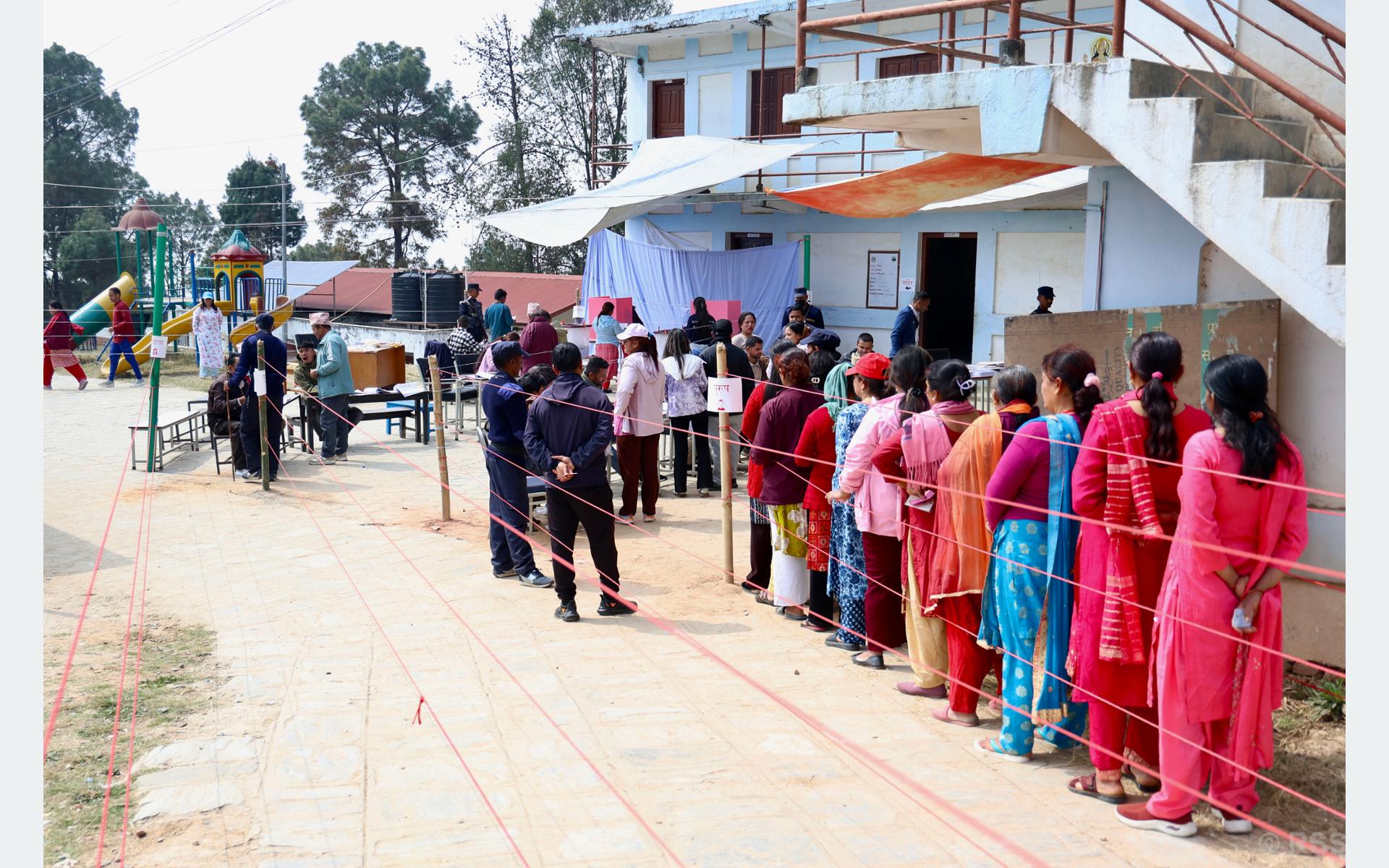 दिउँसो २ बजेसम्म देशभर ६२ लाखले गरे मतदान, कुन प्रदेशमा कति मत खस्यो ?
