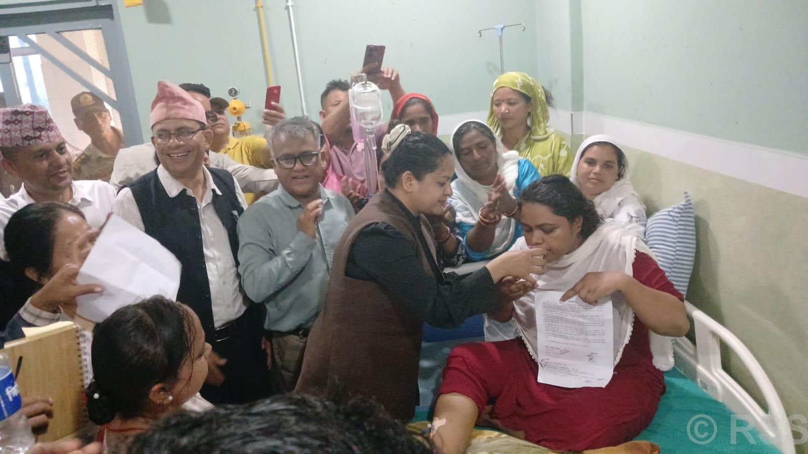 सरकार र अधिकारकर्मी रूबी खानबीच पाँचबुँदे सहमति, २३ औँ दिनमा अनशन तोडियो