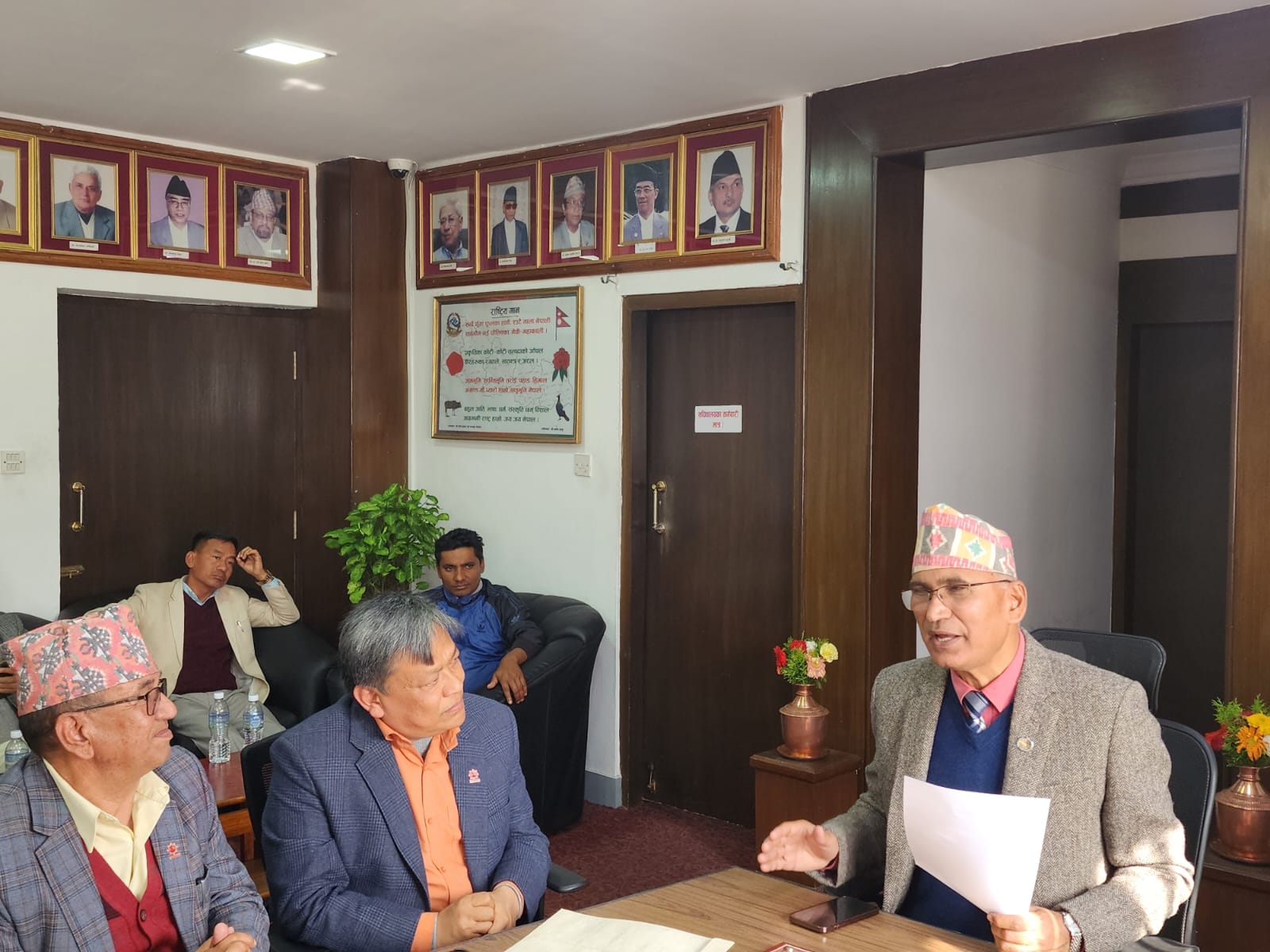 ठेक्का रकमको २० प्रतिशत पेस्की पाउनुपर्ने निर्माण व्यवसायीको माग
