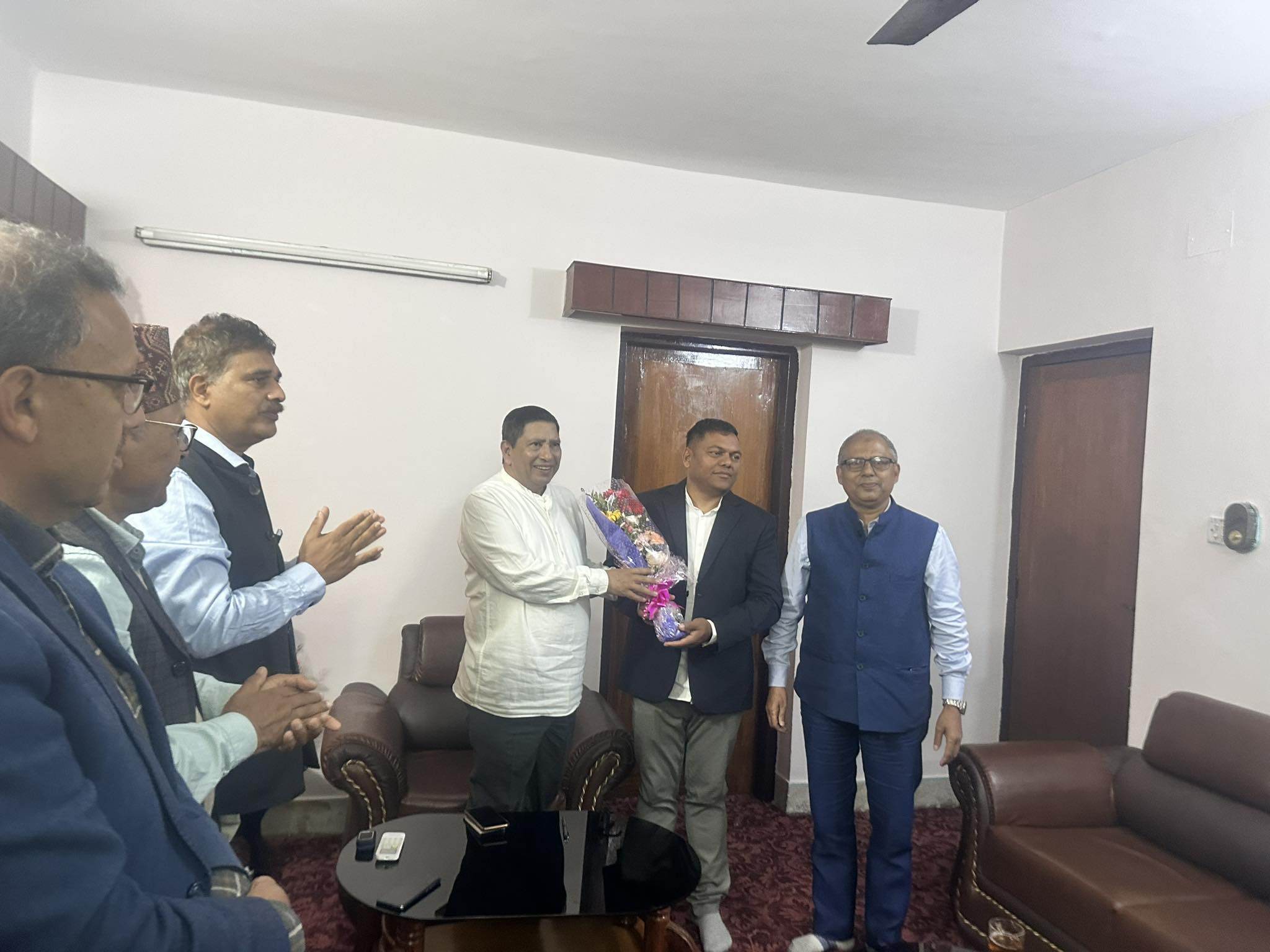 भ्रष्टाचार र कमिसनको जालो तोड्न निरन्तर लागिपरेको छुः उपप्रधानमन्त्री श्रेष्ठ