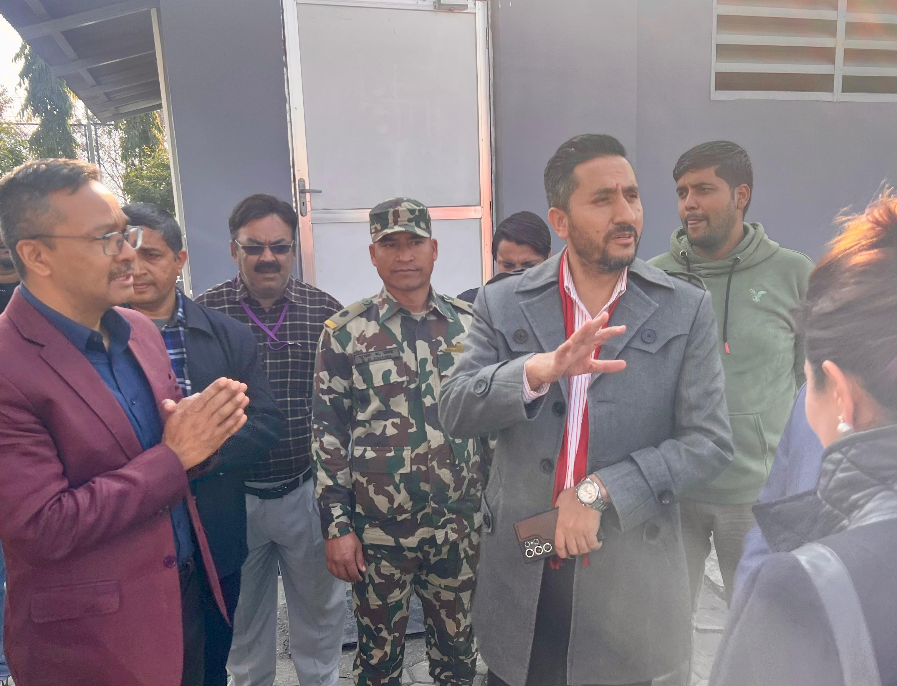 मन्त्री खरेलद्वारा एनसेलको पोखरा डाटा सेन्टर अवलोकन