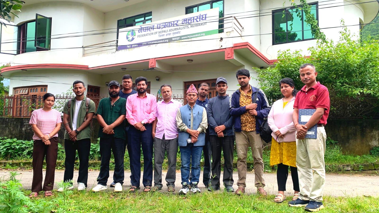 भोटेकोशी बाढीपीडित पत्रकारलाई महासंघको आर्थिक सहयोग