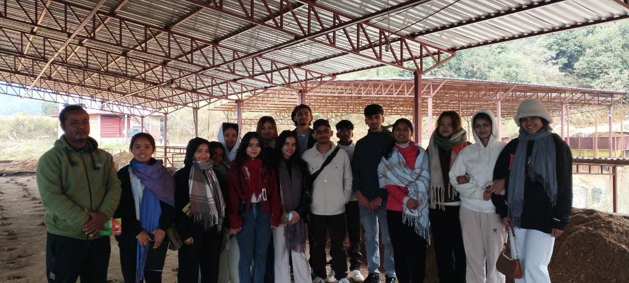 पोखरा इन्जिनियरिंग कलेजका विद्यार्थी वातावरणमैत्री हफ म्यान क्लिनमा