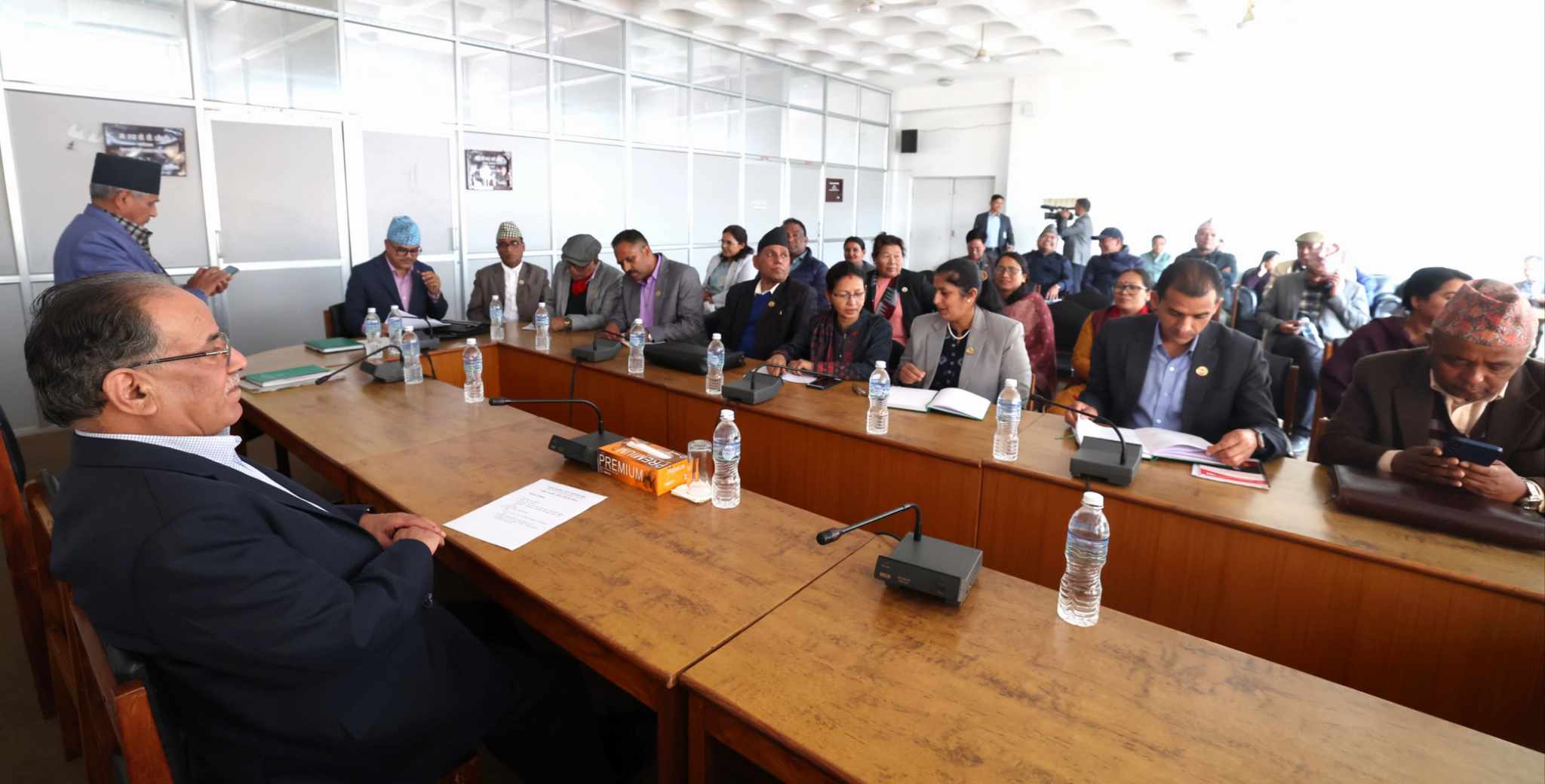 परिवर्तित राजनीतिक परिस्थितिबारे प्रधानमन्त्री प्रचण्डको ब्रिफिङ