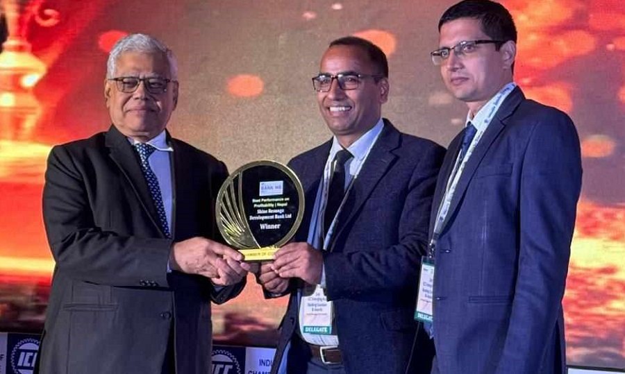 शाइन रेसुंगा बैंकले जित्यो बेस्ट बैंक सहित तीनवटा उपाधि