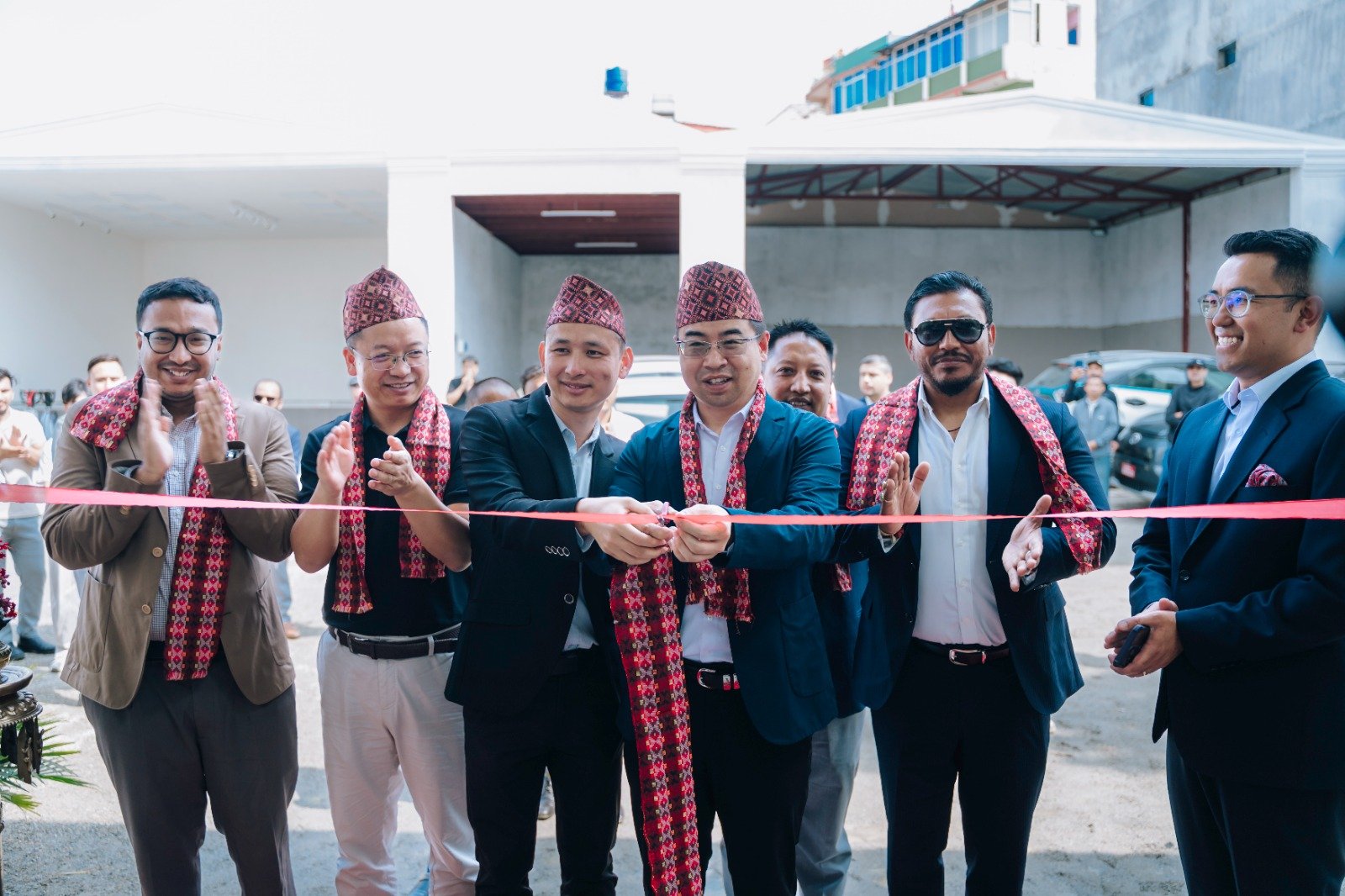 भक्तपुरमा बीवाईडीको नयाँ सर्भिस सेन्टर सञ्चालनमा, डल्लुमा पनि निर्माण सुरु