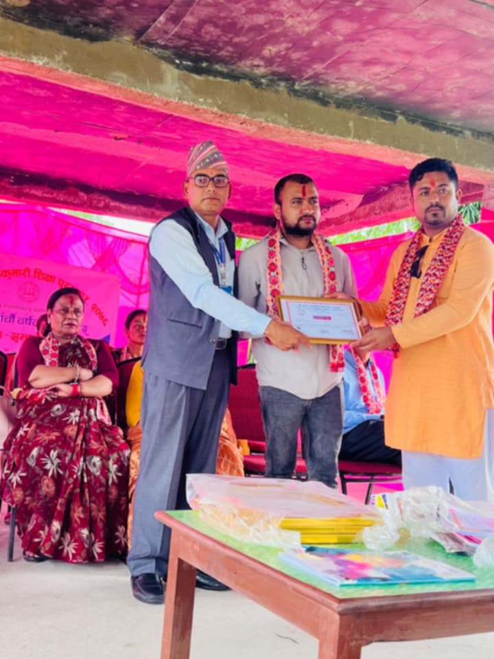 शिक्षा र साहित्यको संगम : कमला माविद्वारा सर्जक घिमिरेलाई सम्मान