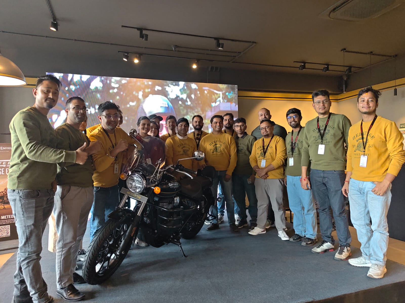 रोयल एनफिल्ड मेटिओर ३५० लाइनअप सार्वजनिक