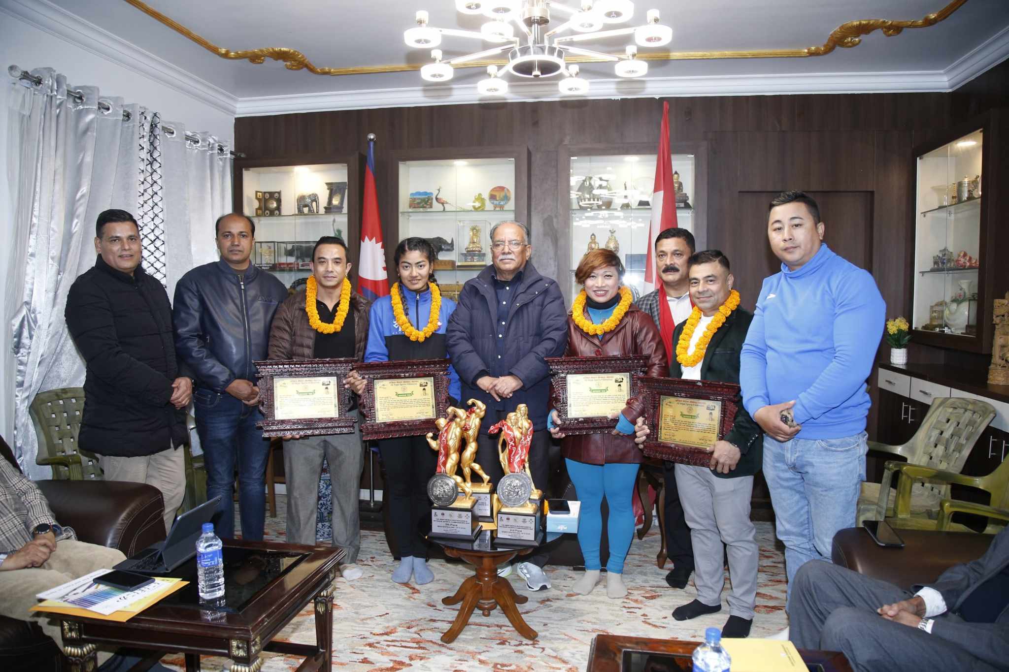 प्रचण्डद्वारा बडी विल्डिङ च्याम्पियनसिपका रजत पदक प्राप्त खेलाडीलाई सम्मान