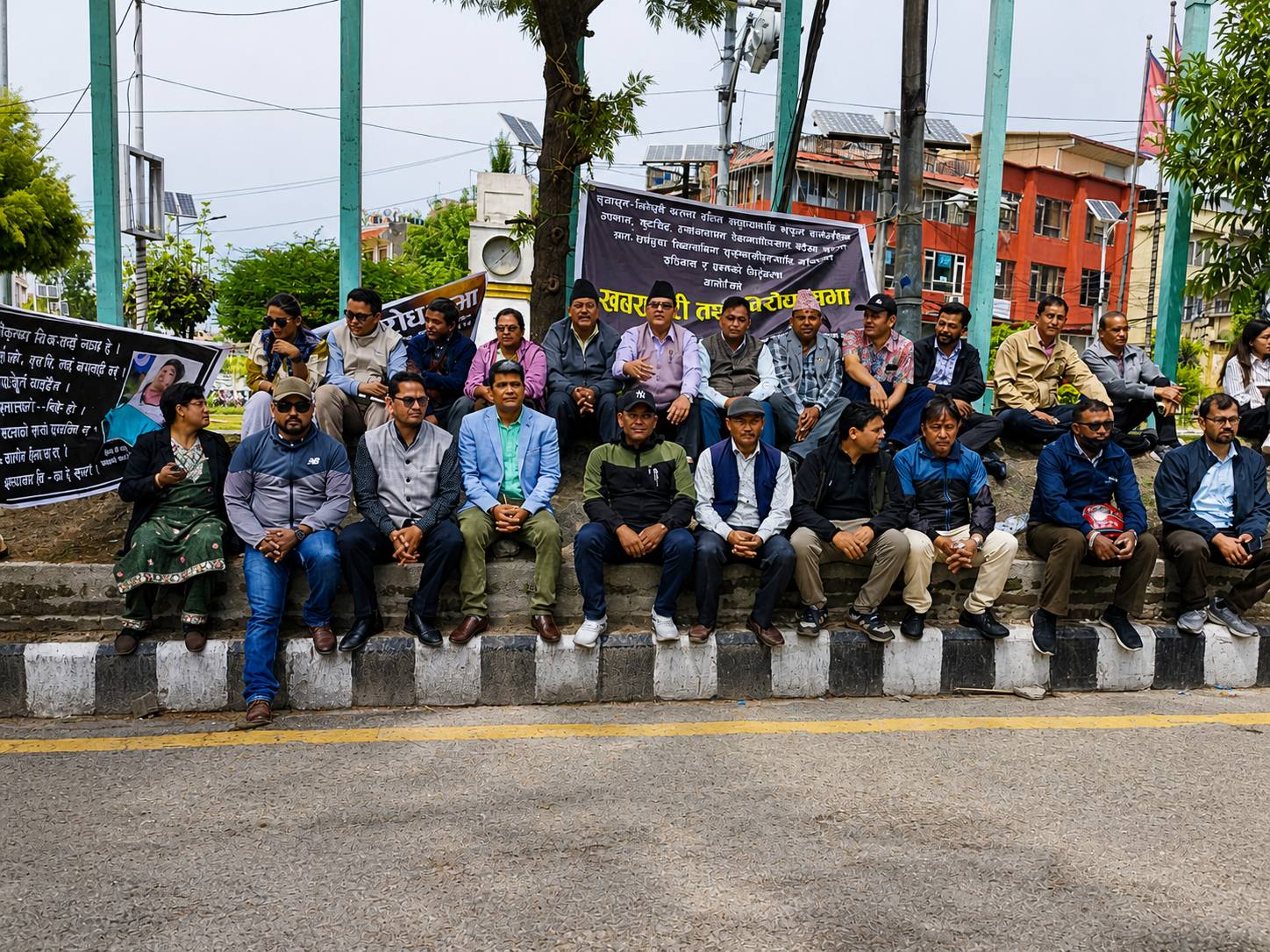 सिन्धुली घटनामा न्याय माग्दै माइतीघरमा दलित प्रदर्शन, प्रधानमन्त्री शाहको आलोचना