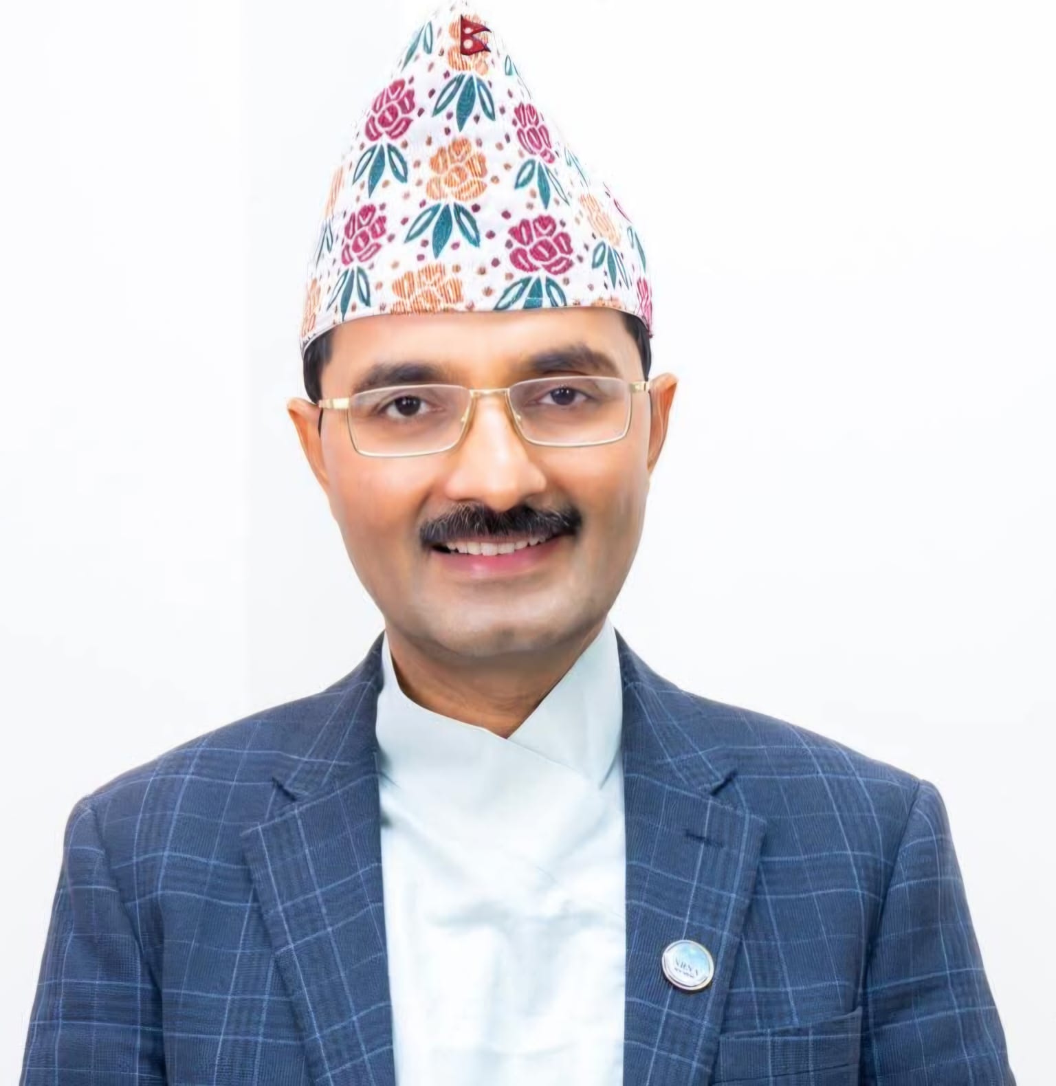आन्तरिक विवाद छाडेर साझा एजेन्डामा केन्द्रित हुन एनआरएनएलाई पूर्वअध्यक्ष आरके शर्माको सुझाव